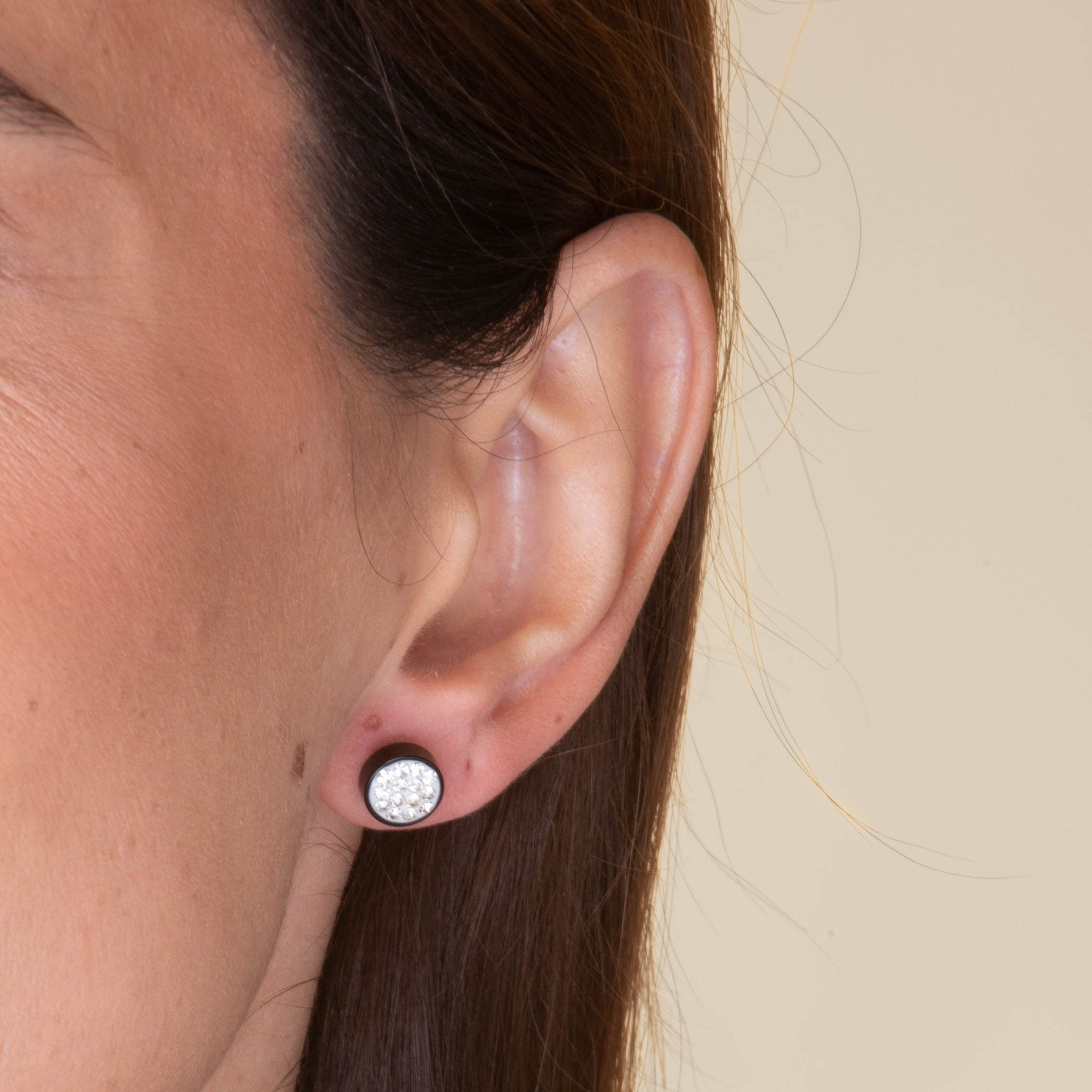 8mm Unisex Circle Crystal Stud Earrings - Camile & Stone