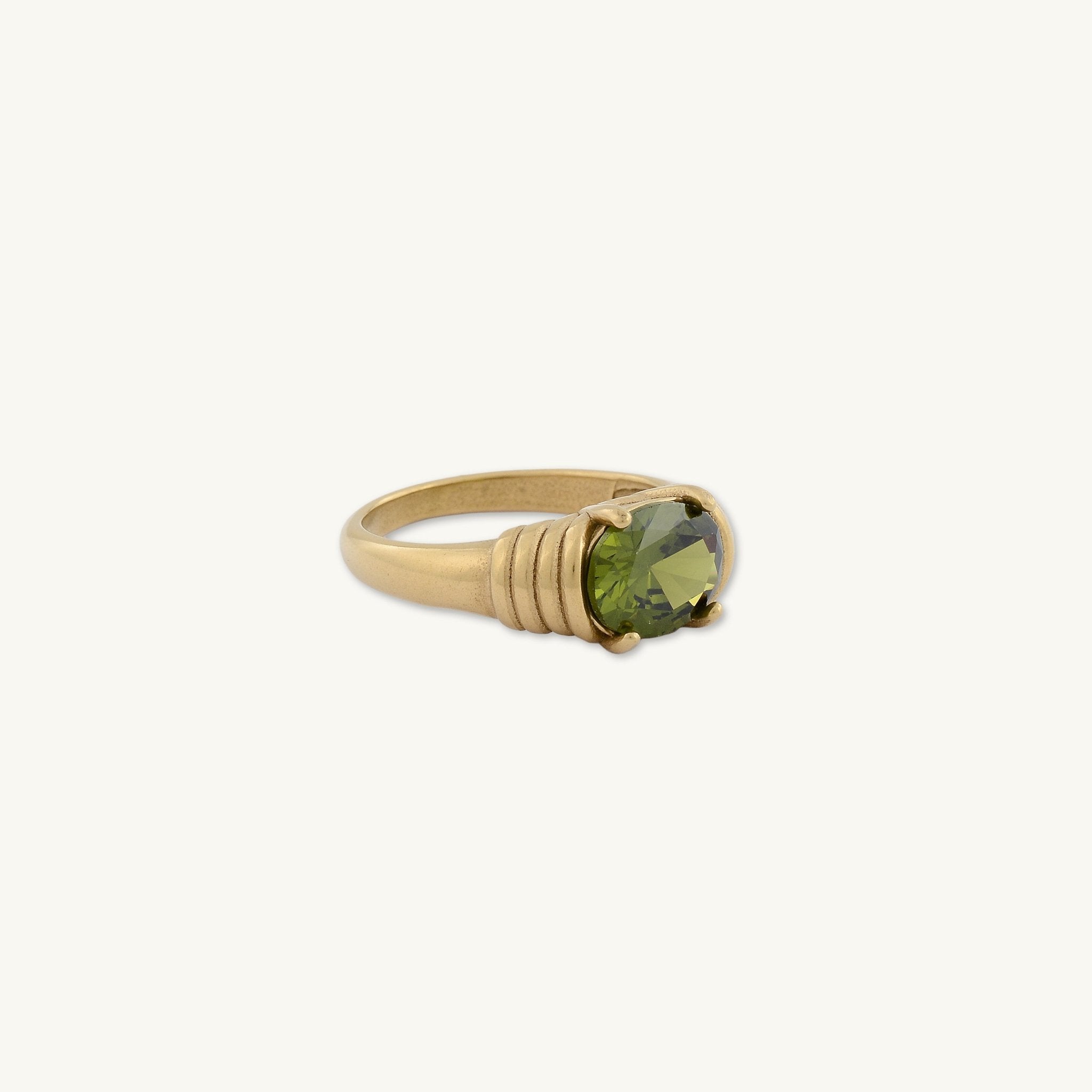 Bentley Oval Peridot Statement Ring - Camile & Stone