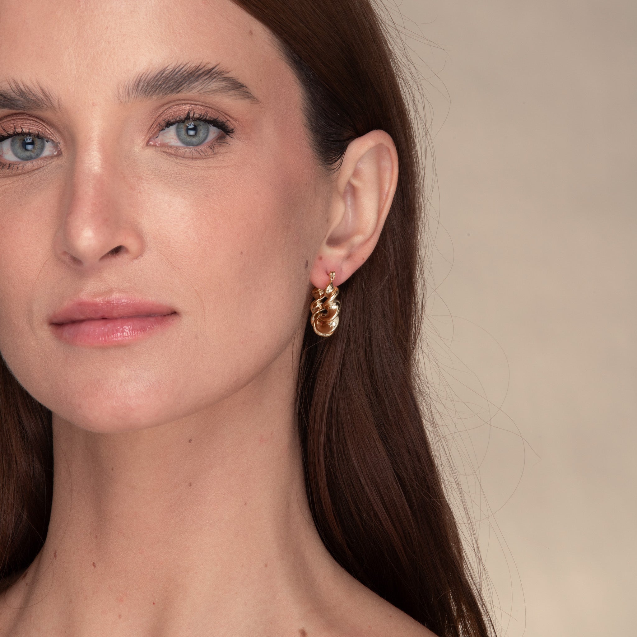 Camilla Twist Hoop Earrings - Camile & Stone