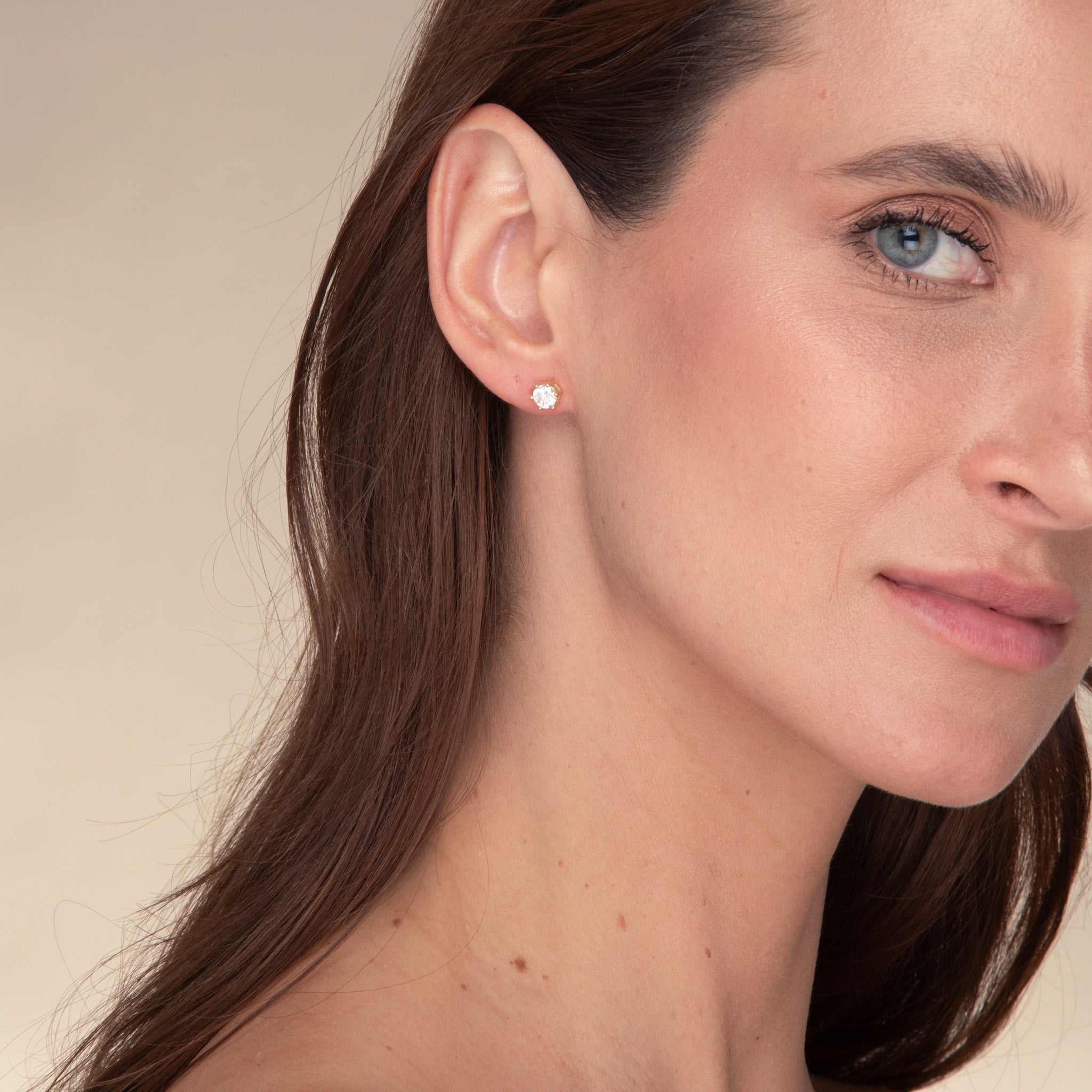 Classic 6 Claw Sapphire Stud Earrings - Camile & Stone