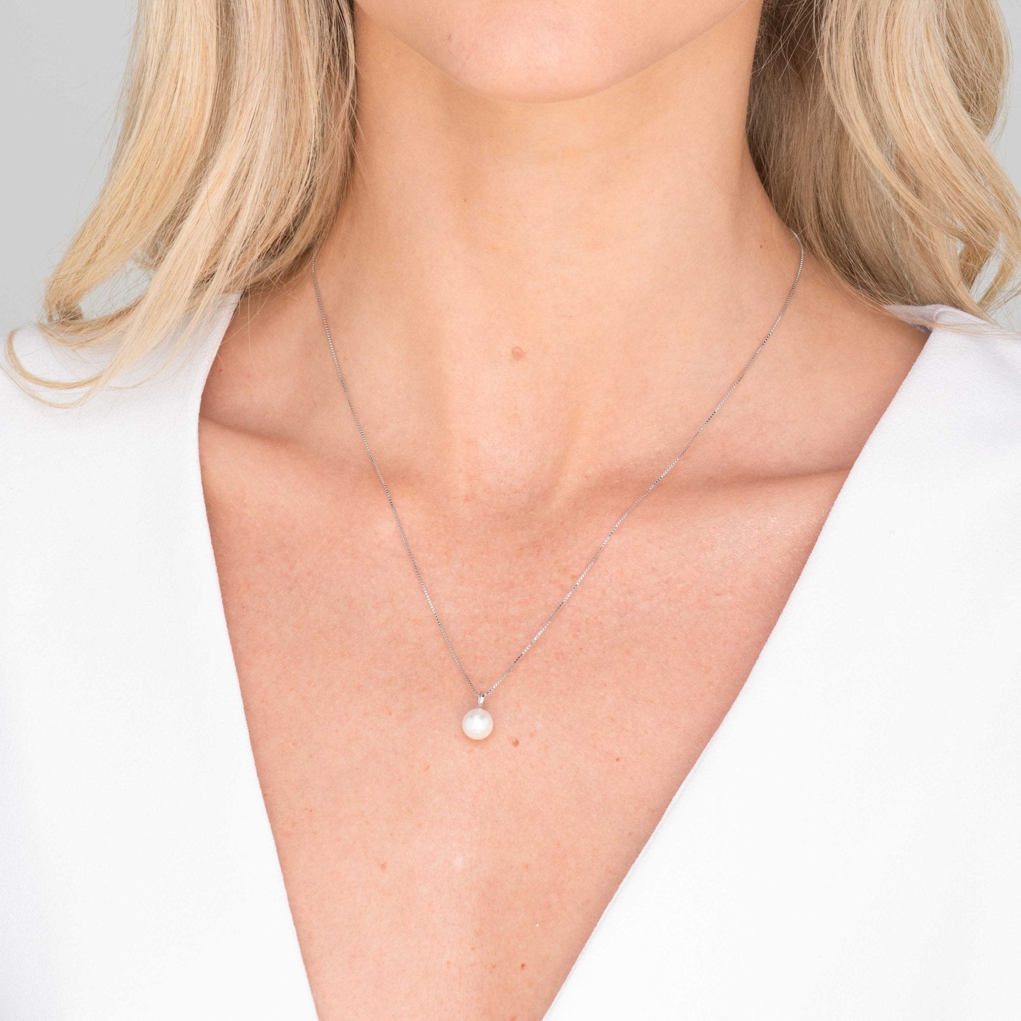 Classic Freshwater Pearl Drop Necklace - Camile & Stone