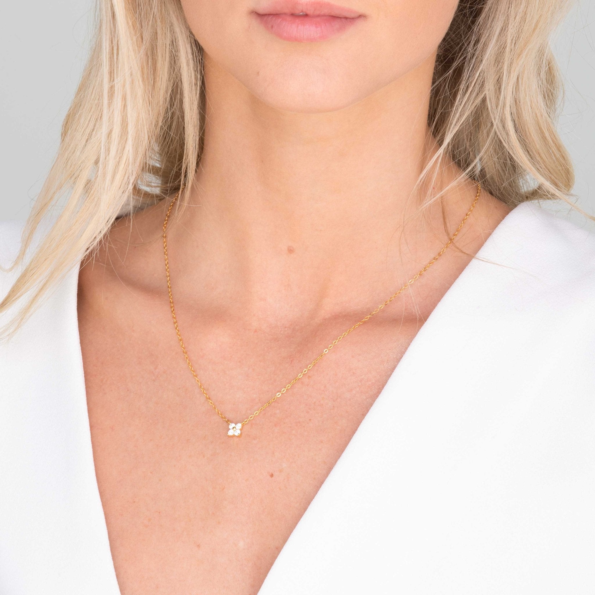 Clover Sapphire Chain Necklace - Camile & Stone