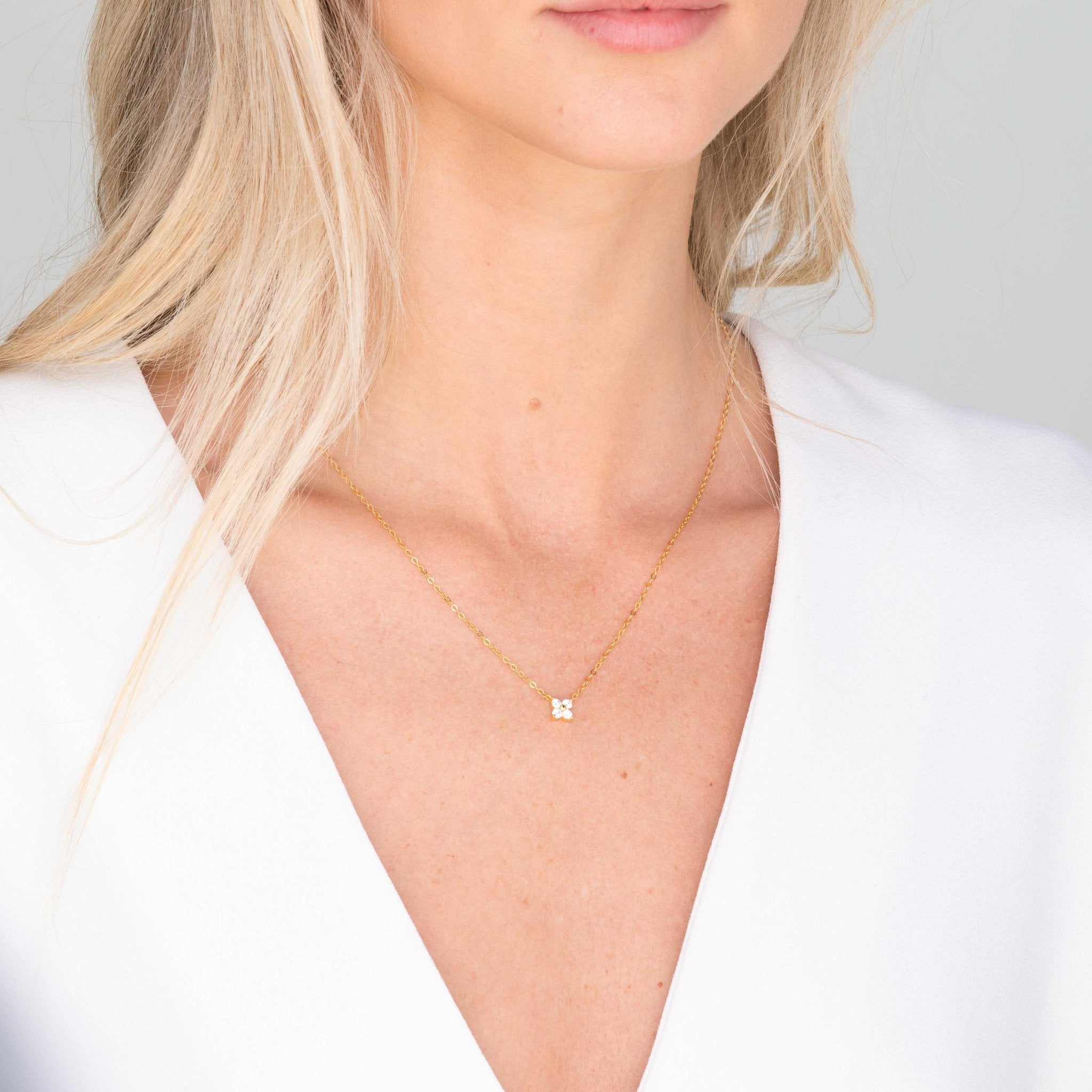 Clover Sapphire Chain Necklace - Camile & Stone