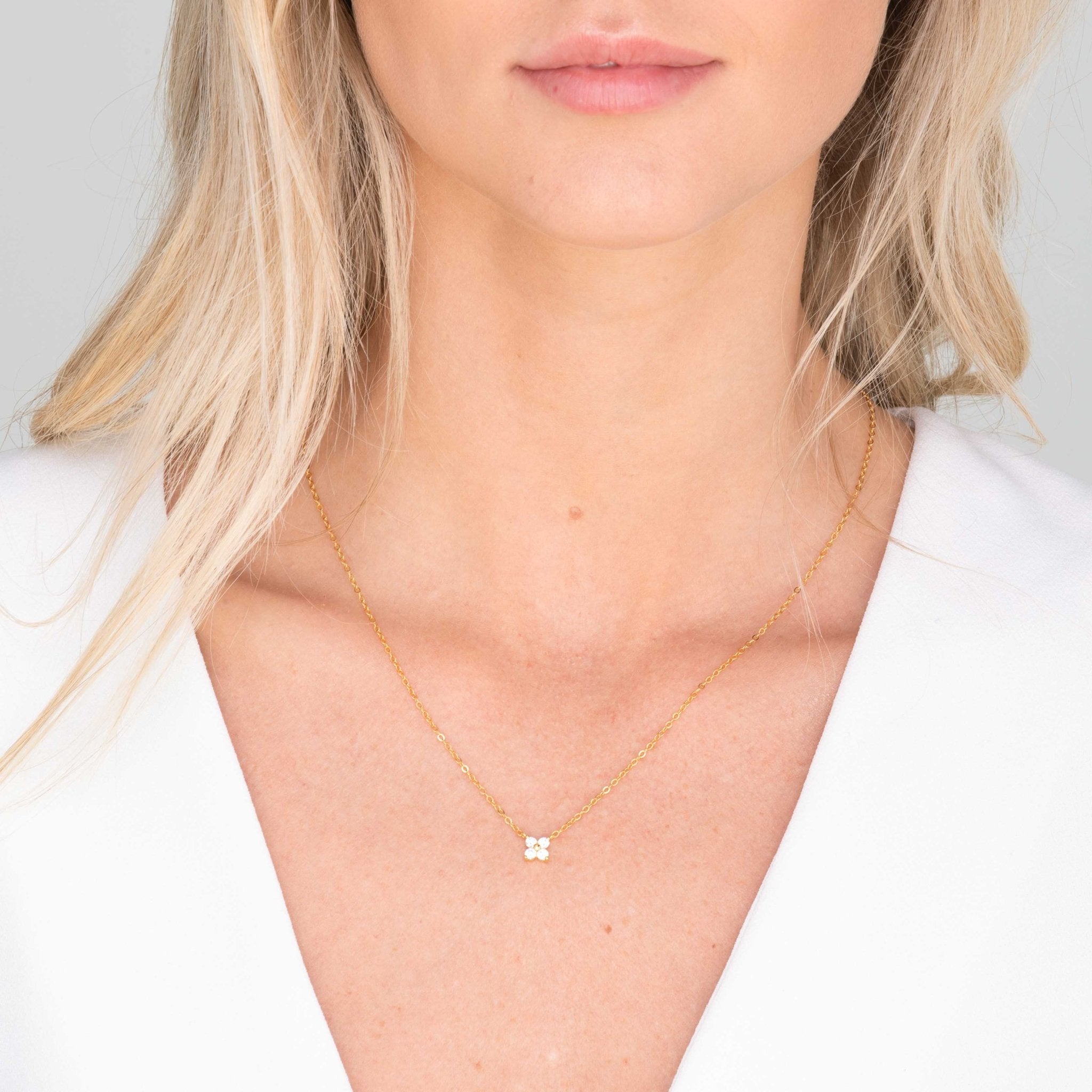 Clover Sapphire Chain Necklace - Camile & Stone