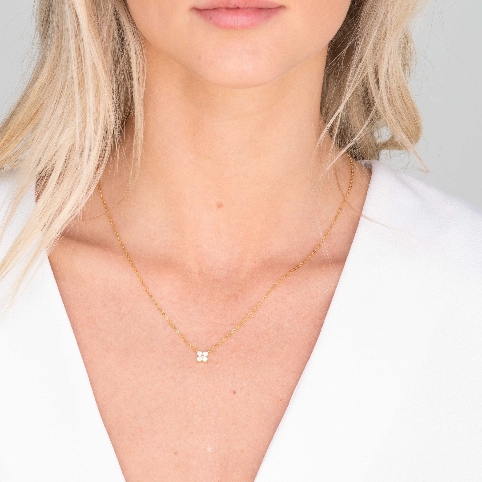 Clover Sapphire Chain Necklace - Camile & Stone