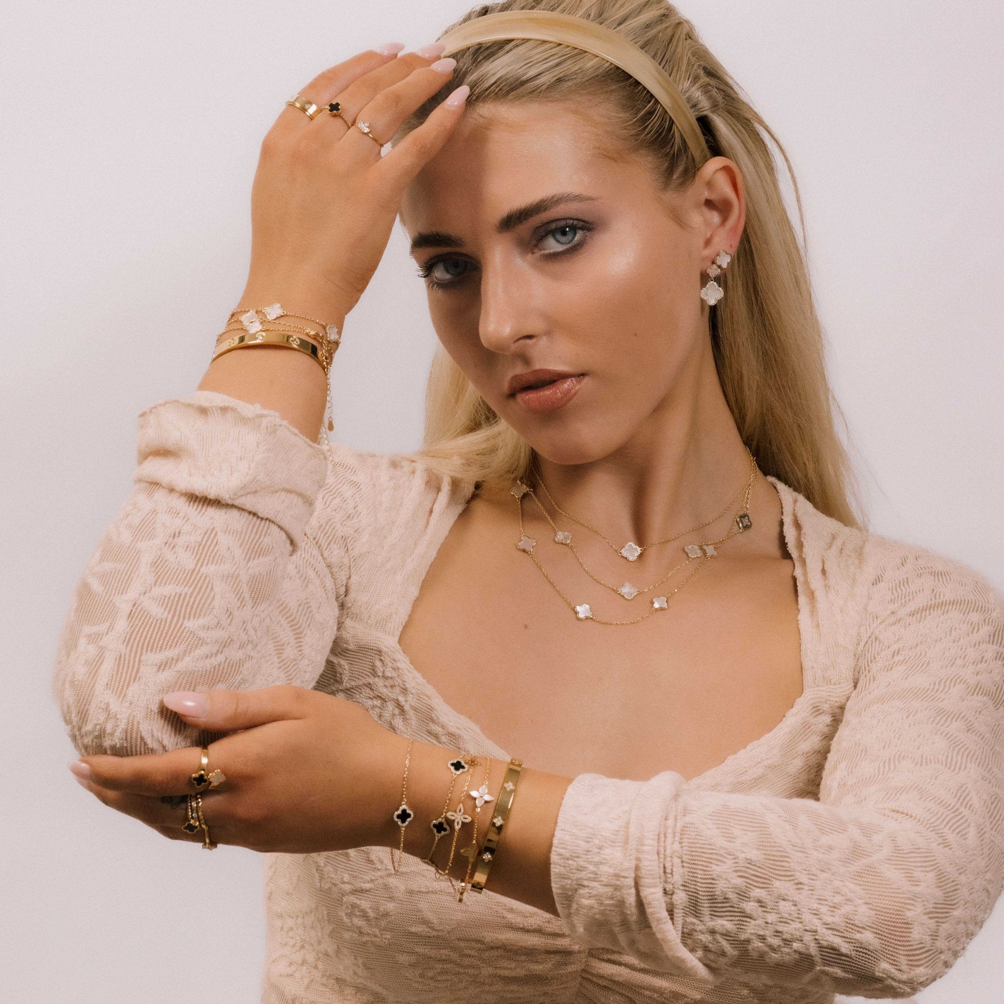 Clover Single MOP Sapphire Necklace - Camile & Stone