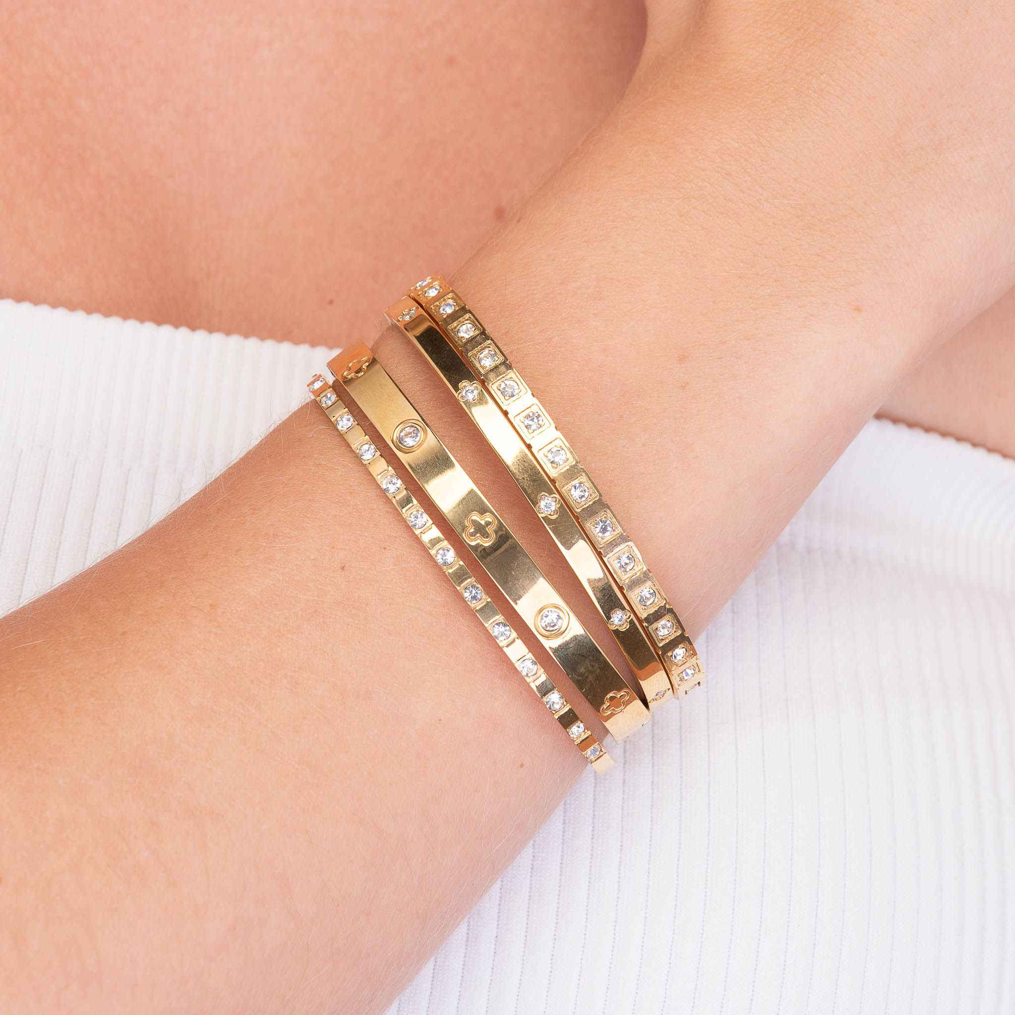 Clover Zirconia Hinged Bangle Bracelet - Camile & Stone