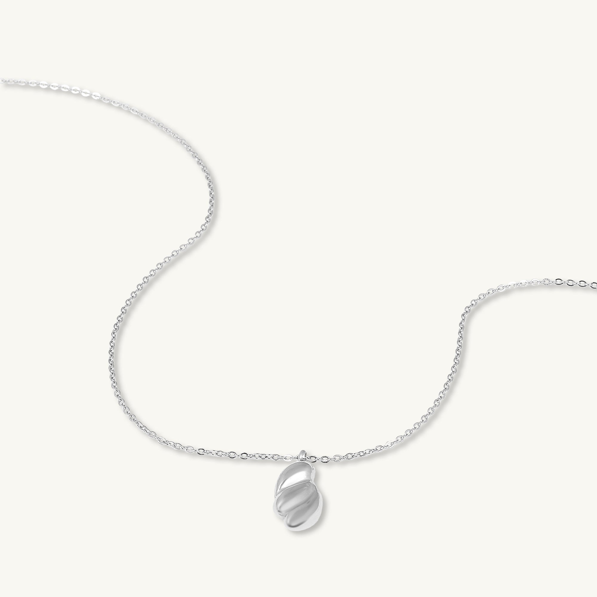 Croissant Dome Necklace - Camile & Stone