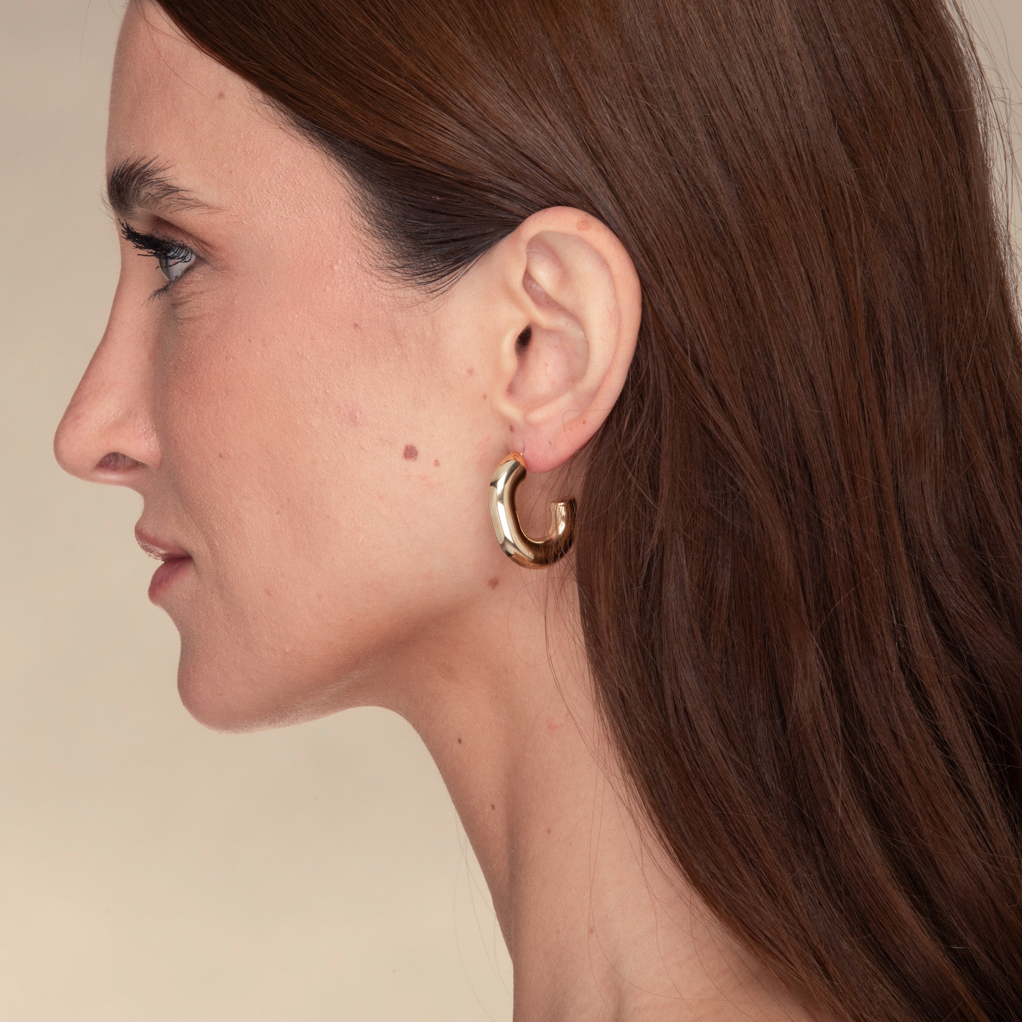 Hallie Huggie Earrings - Camile & Stone