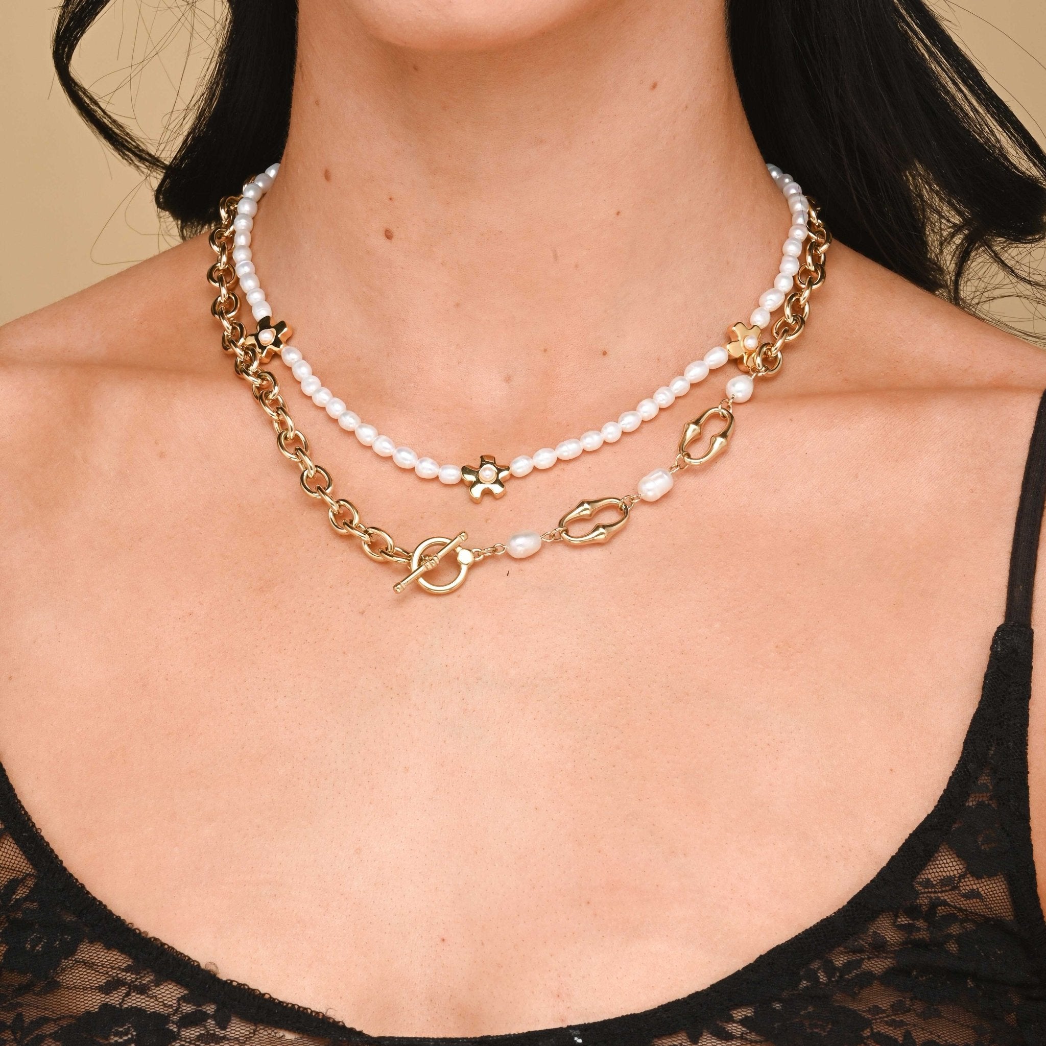 Kelly Pearl Toggle Statement Necklace - Camile & Stone