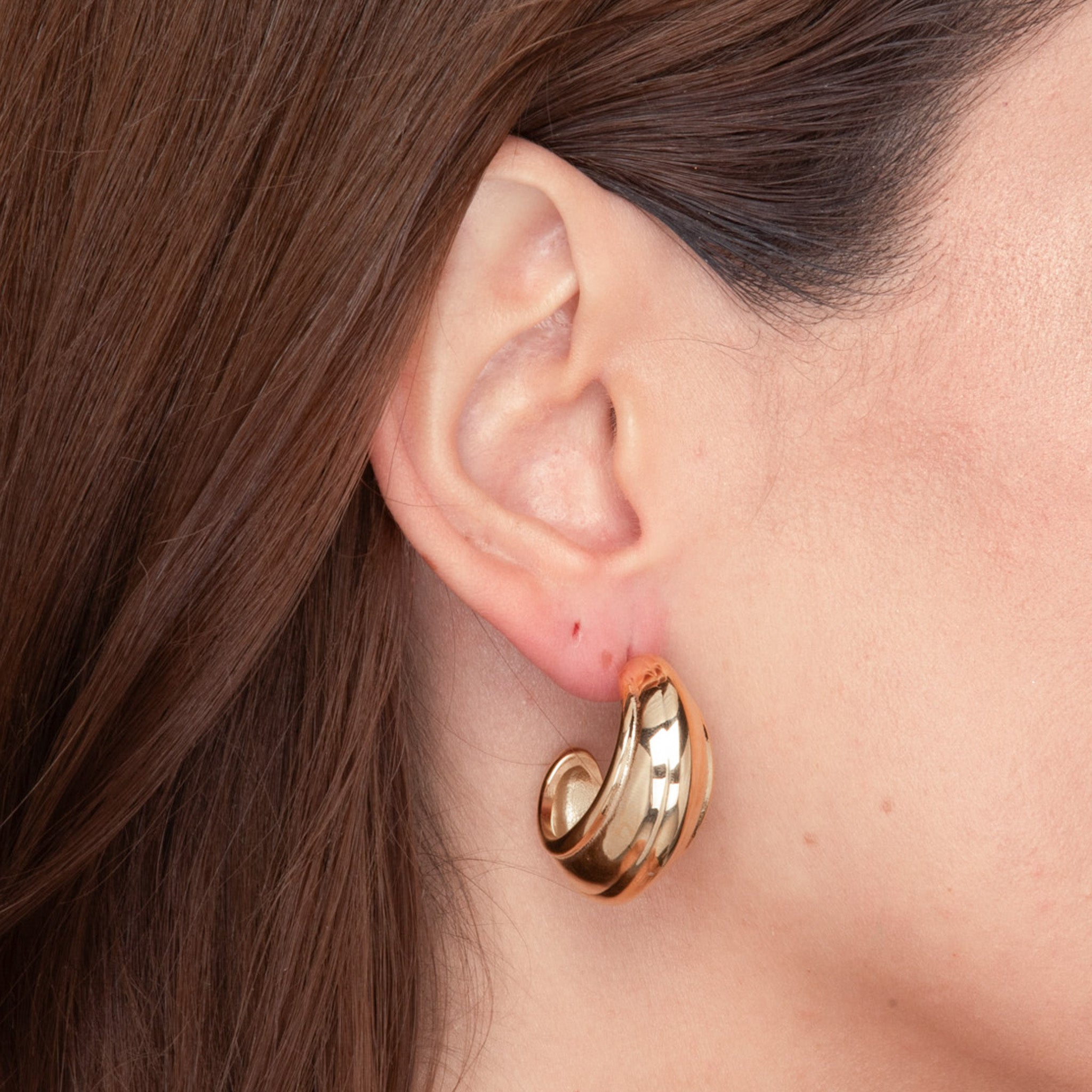 Kiera Dome Huggie Earrings - Camile & Stone