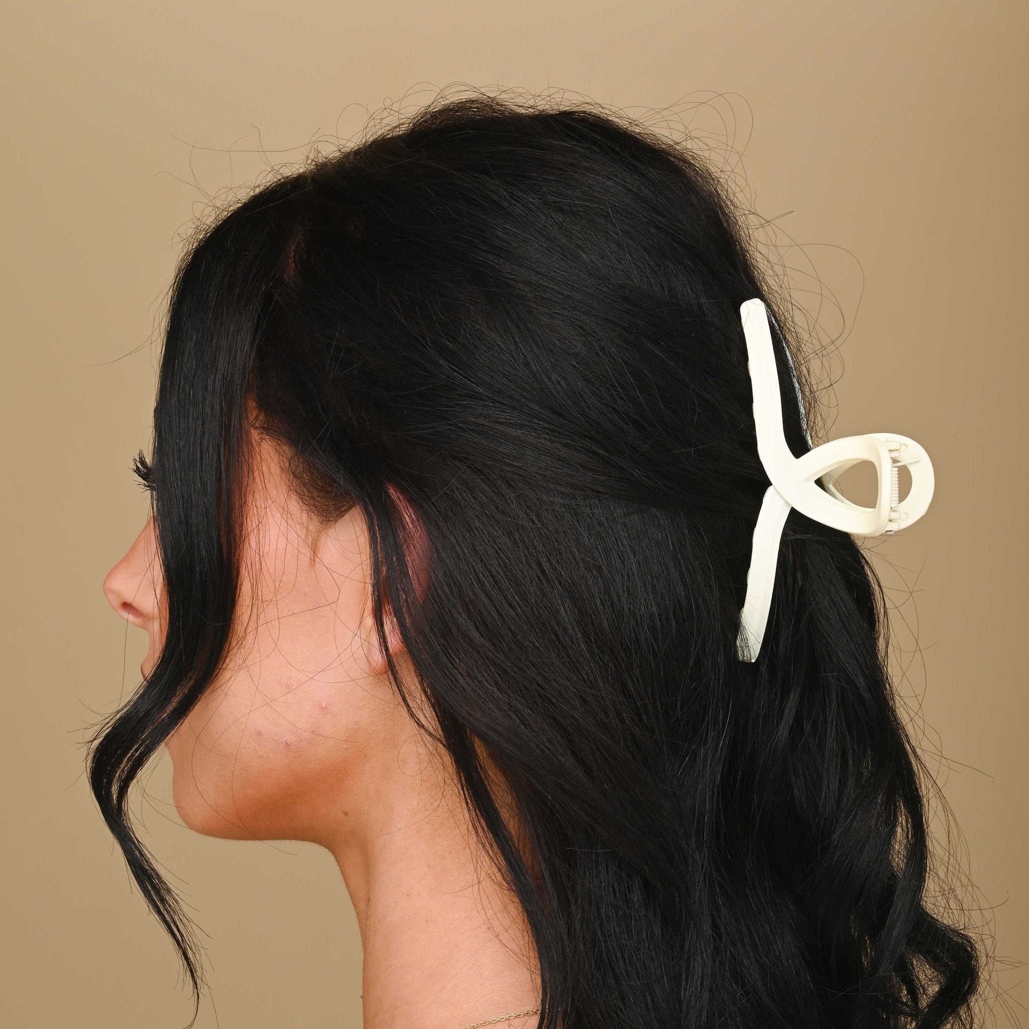 Loop Hair Claw Clip - Camile & Stone