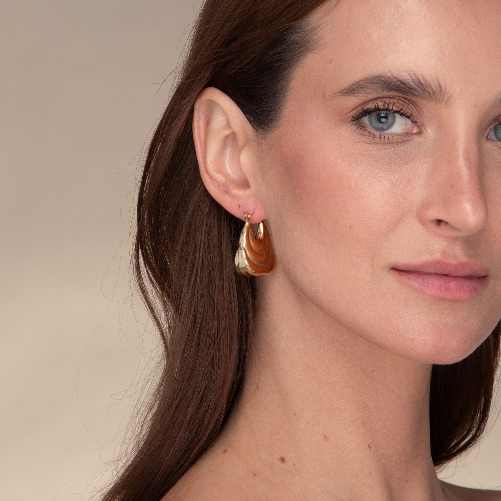 Naomi Dome Hoop Earrings - Camile & Stone