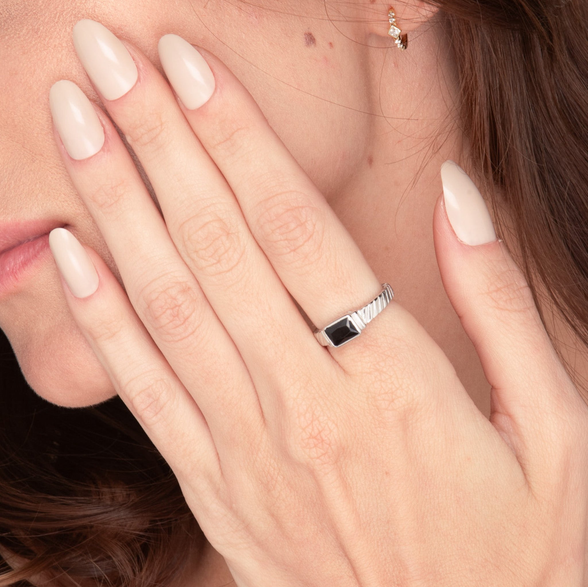 Onyx Baguette Twist Open Ring - Camile & Stone