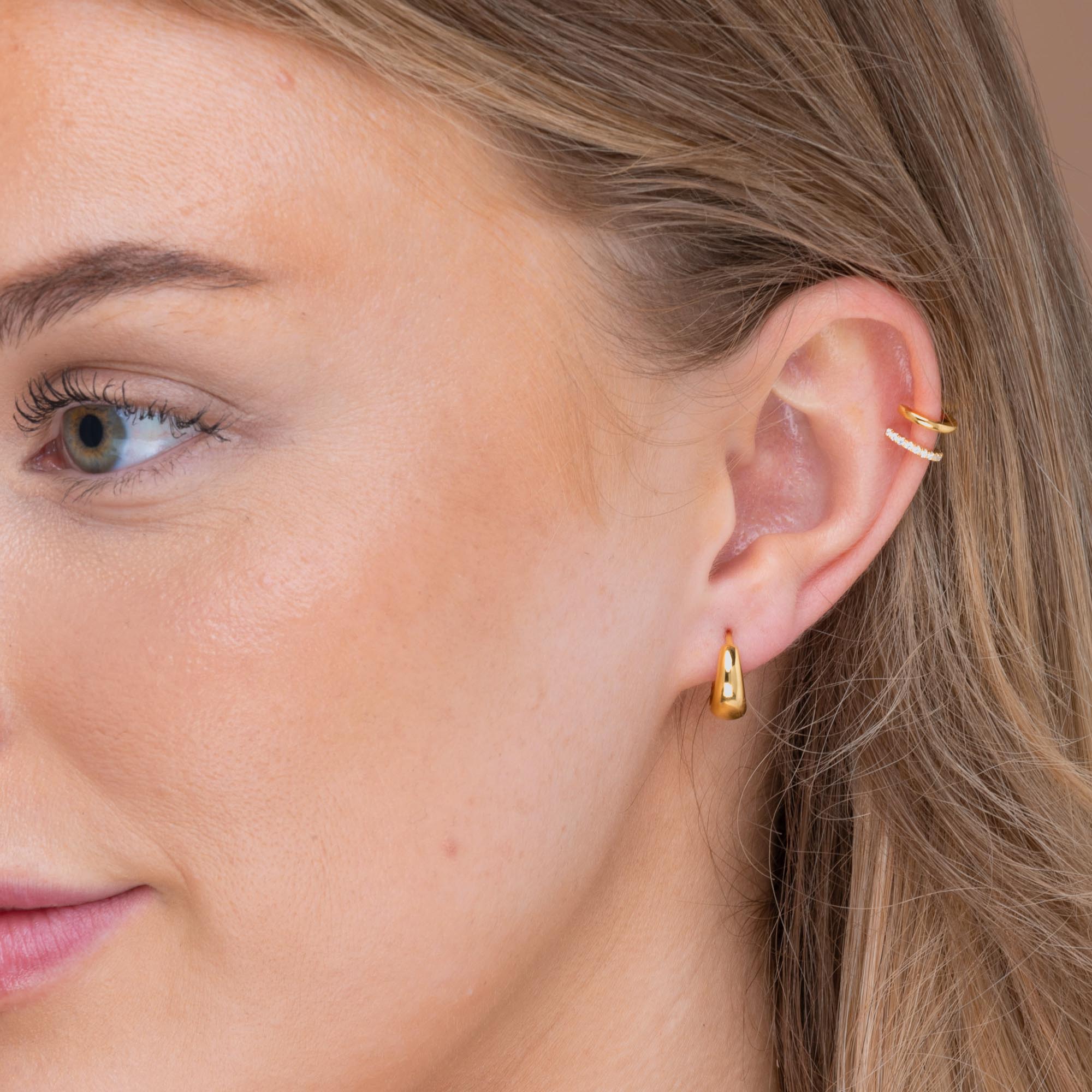 Oval Dome Huggie Earrings - Camile & Stone