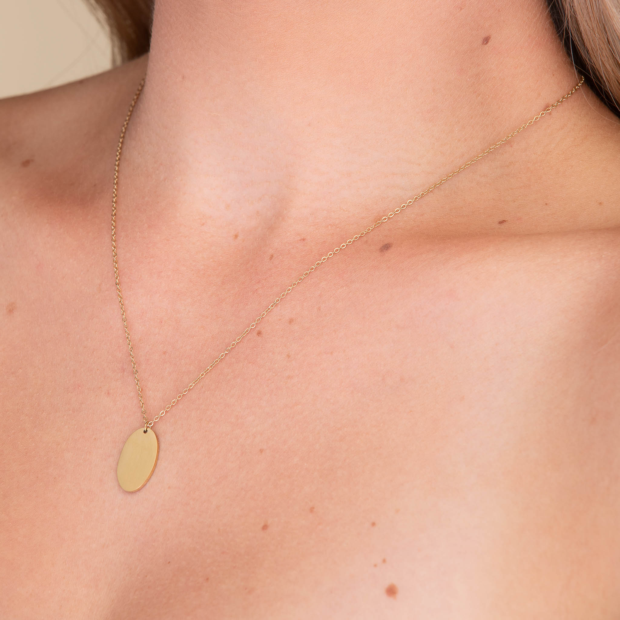 Oval Engraved Personalised Necklace - Camile & Stone