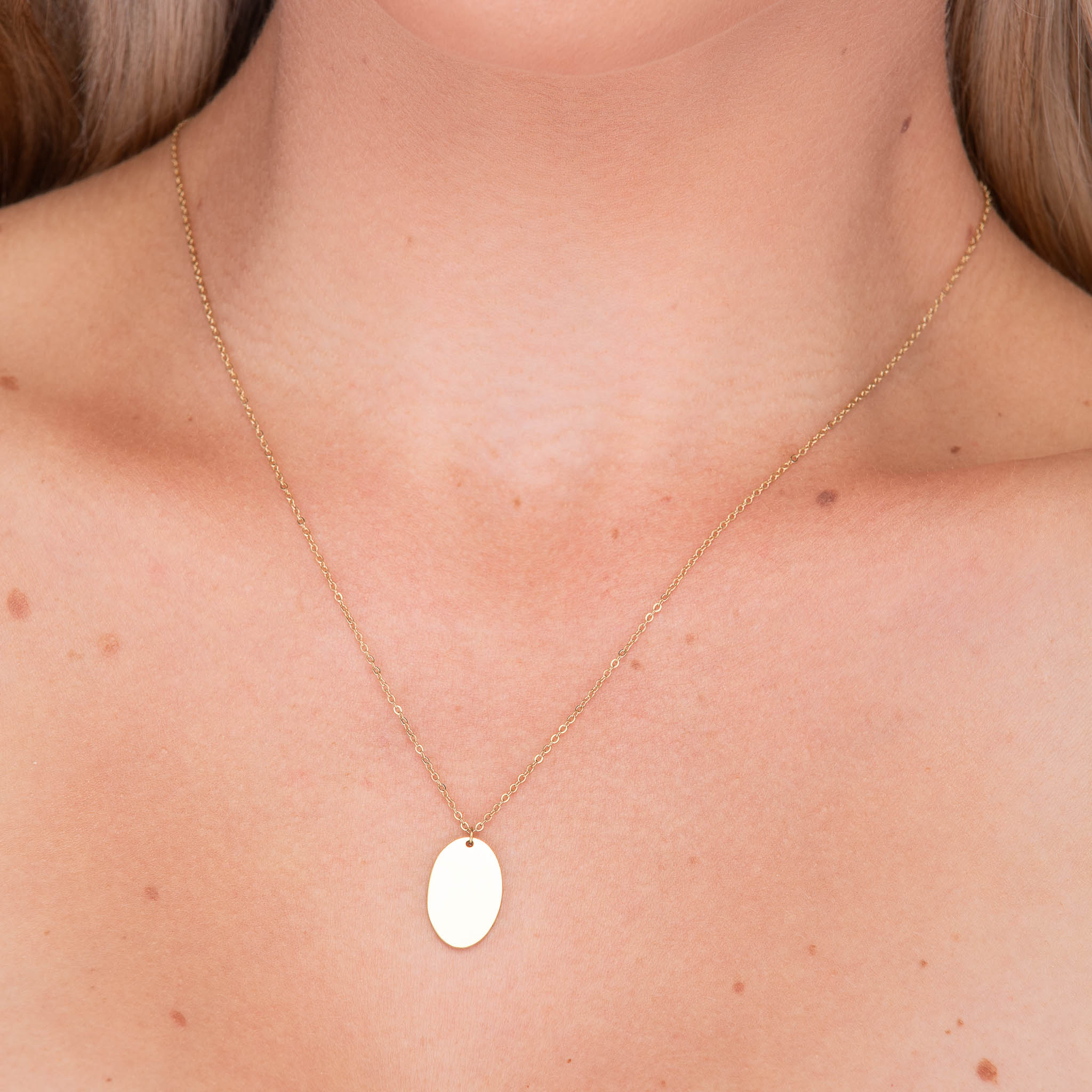 Oval Engraved Personalised Necklace - Camile & Stone