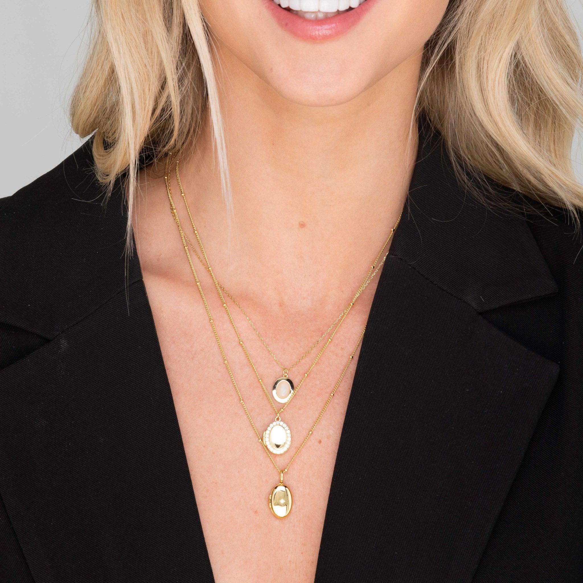 Oval Moonstone Pendant Necklace - Camile & Stone