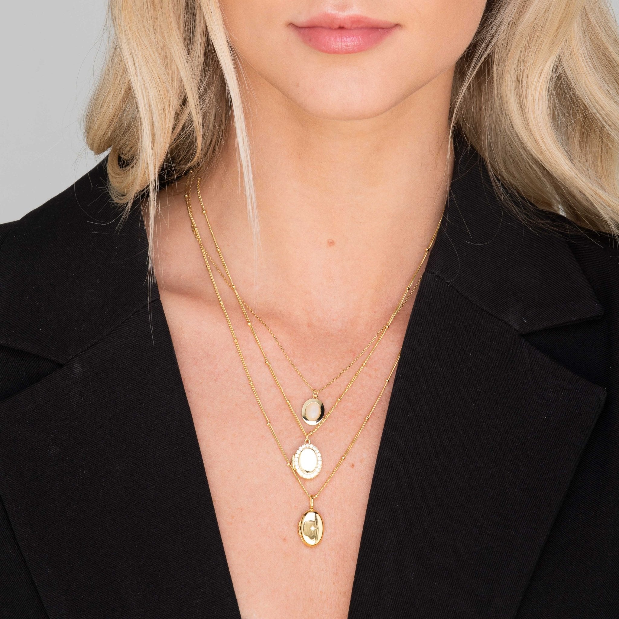 Oval Moonstone Pendant Necklace - Camile & Stone