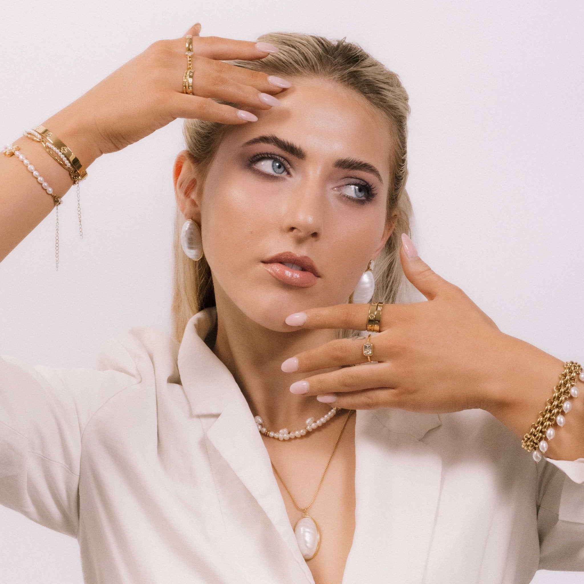 Pearl Oval Statement Earrings - Camile & Stone