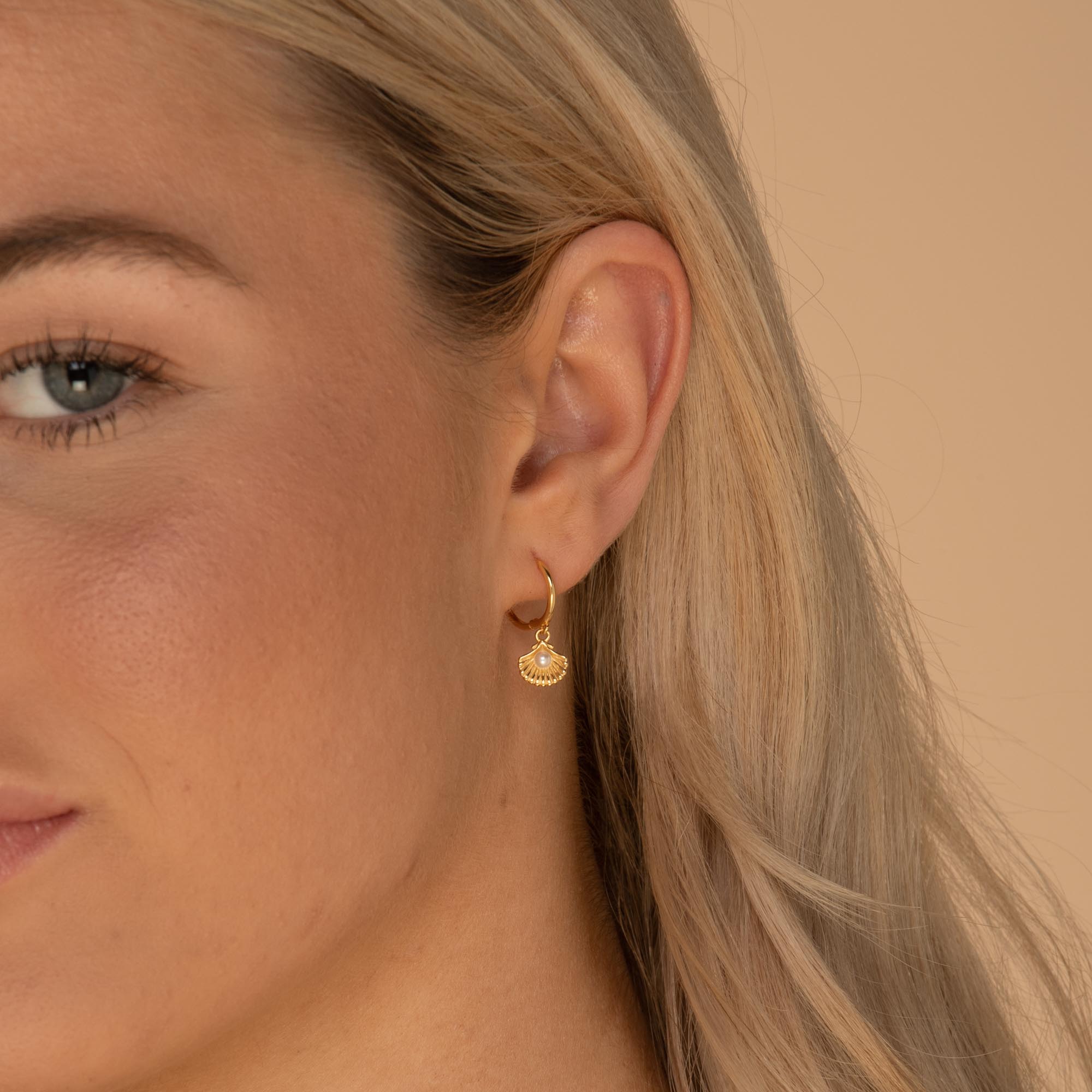 Pearl Shell Huggie Earrings - Camile & Stone