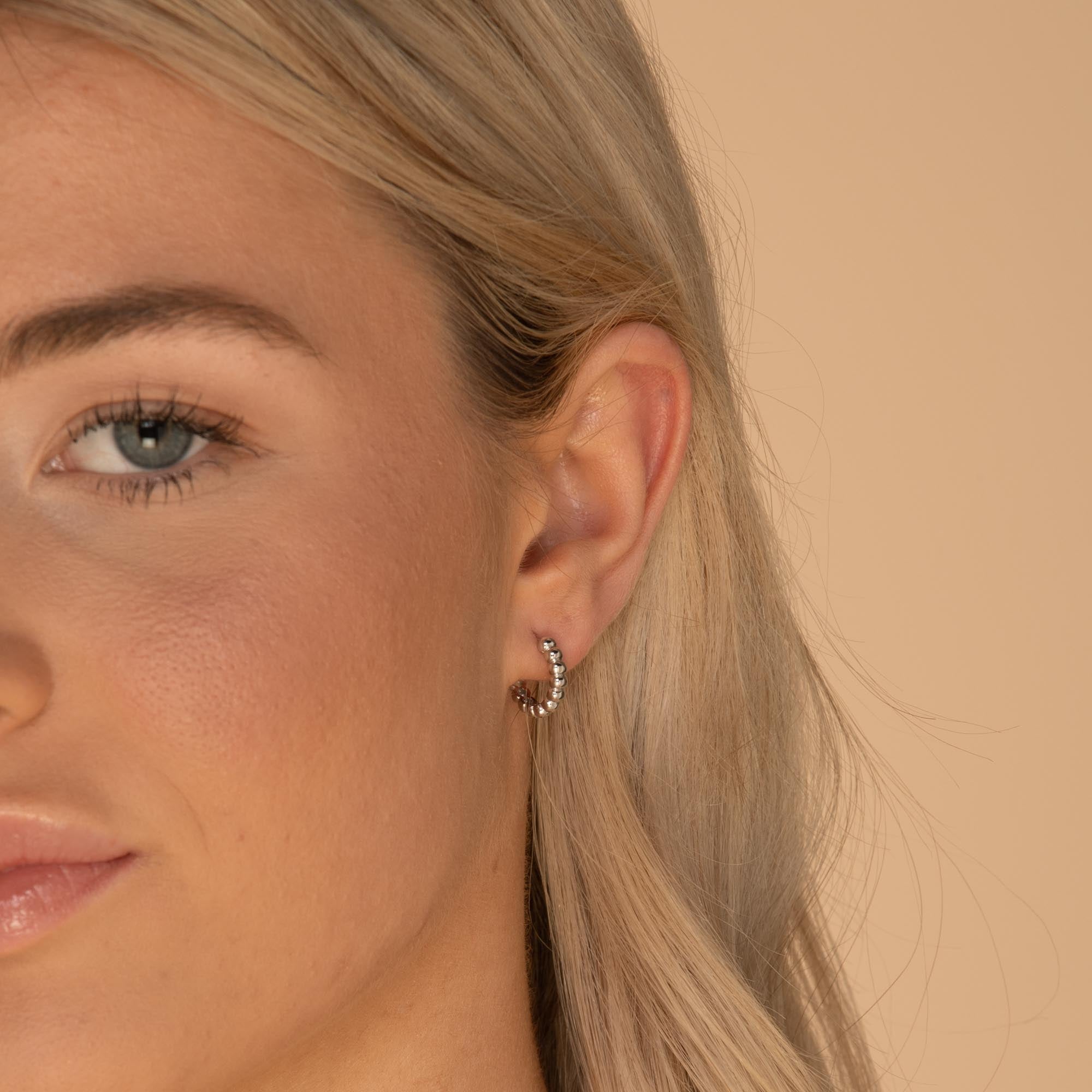 Thick Dot Huggie Earrings - Camile & Stone