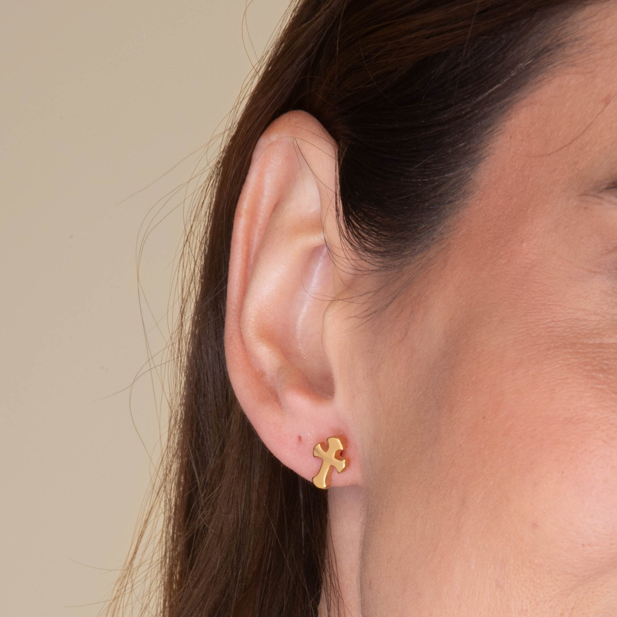 Unisex Cross Stud Earrings - Camile & Stone