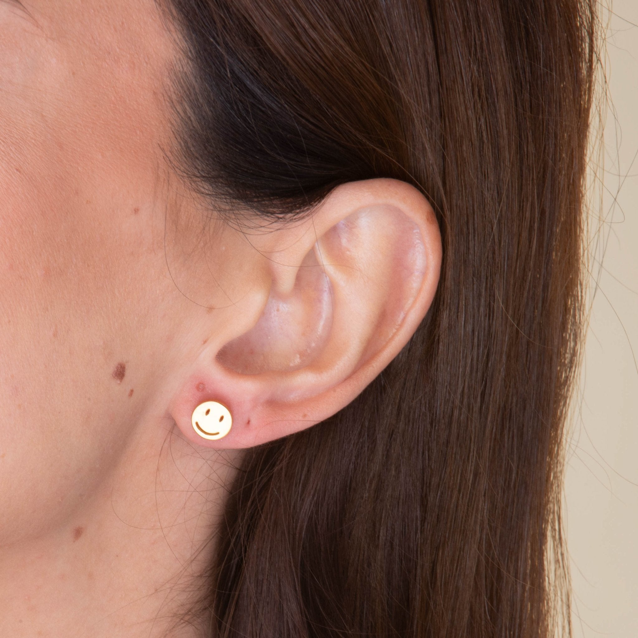 Unisex Smiley Face Stud Earrings - Camile & Stone