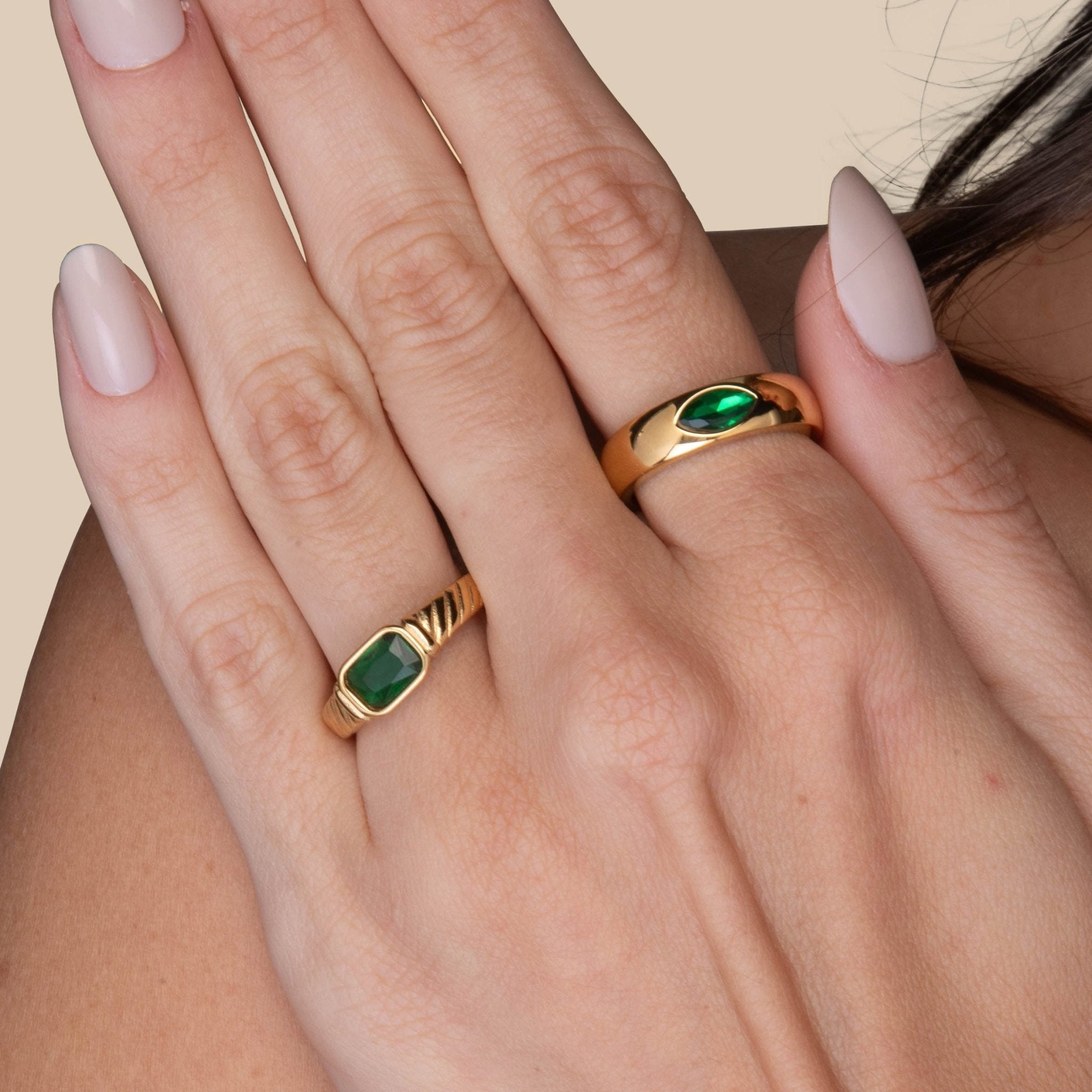 Vintage Emerald Baguette Statement Ring - Camile & Stone