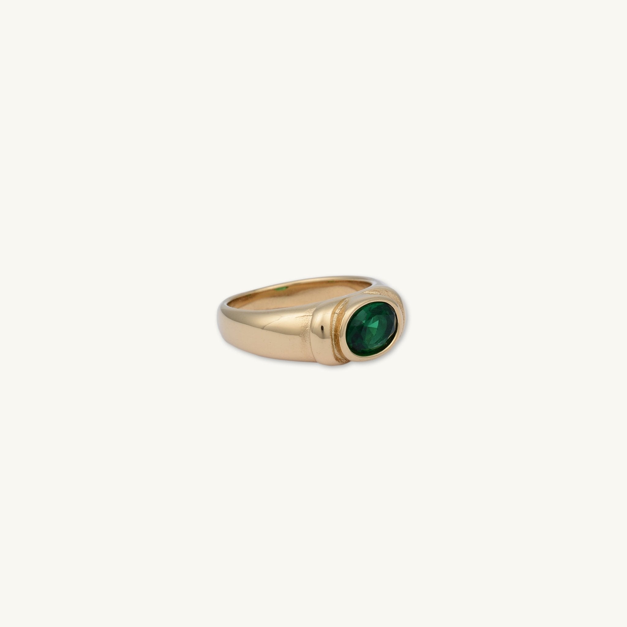 Vintage Oval Emerald Statement Ring - Camile & Stone