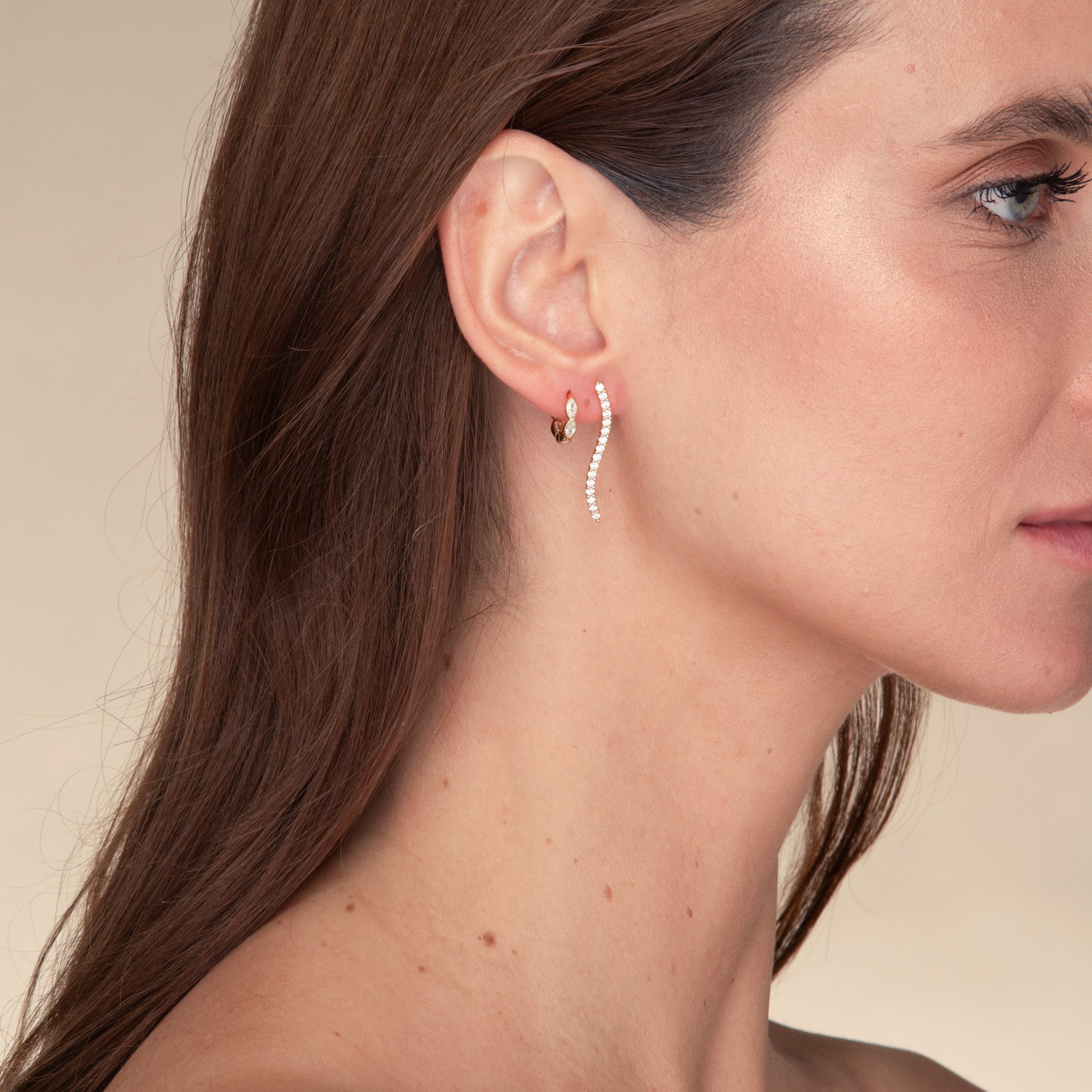 Wave Zirconia Stud Earrings - Camile & Stone