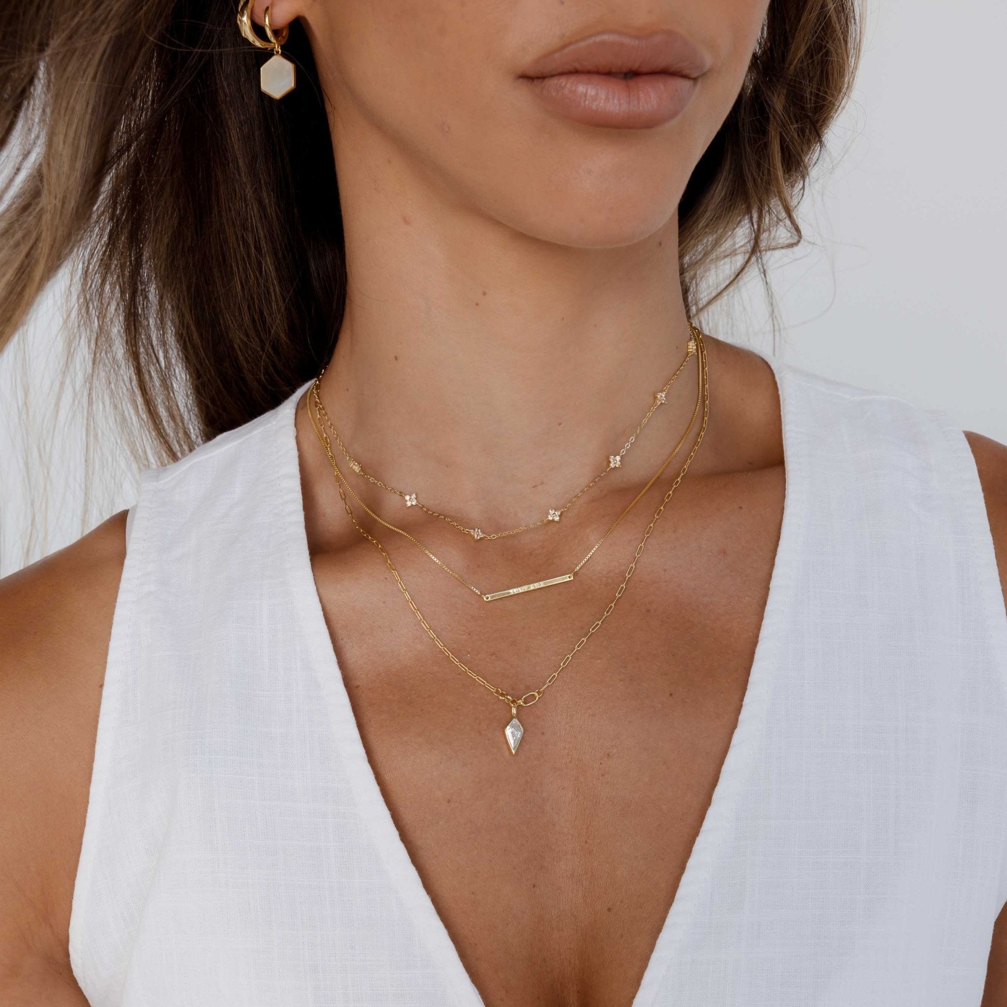 YOUR SZN Bar Necklace - Camile & Stone