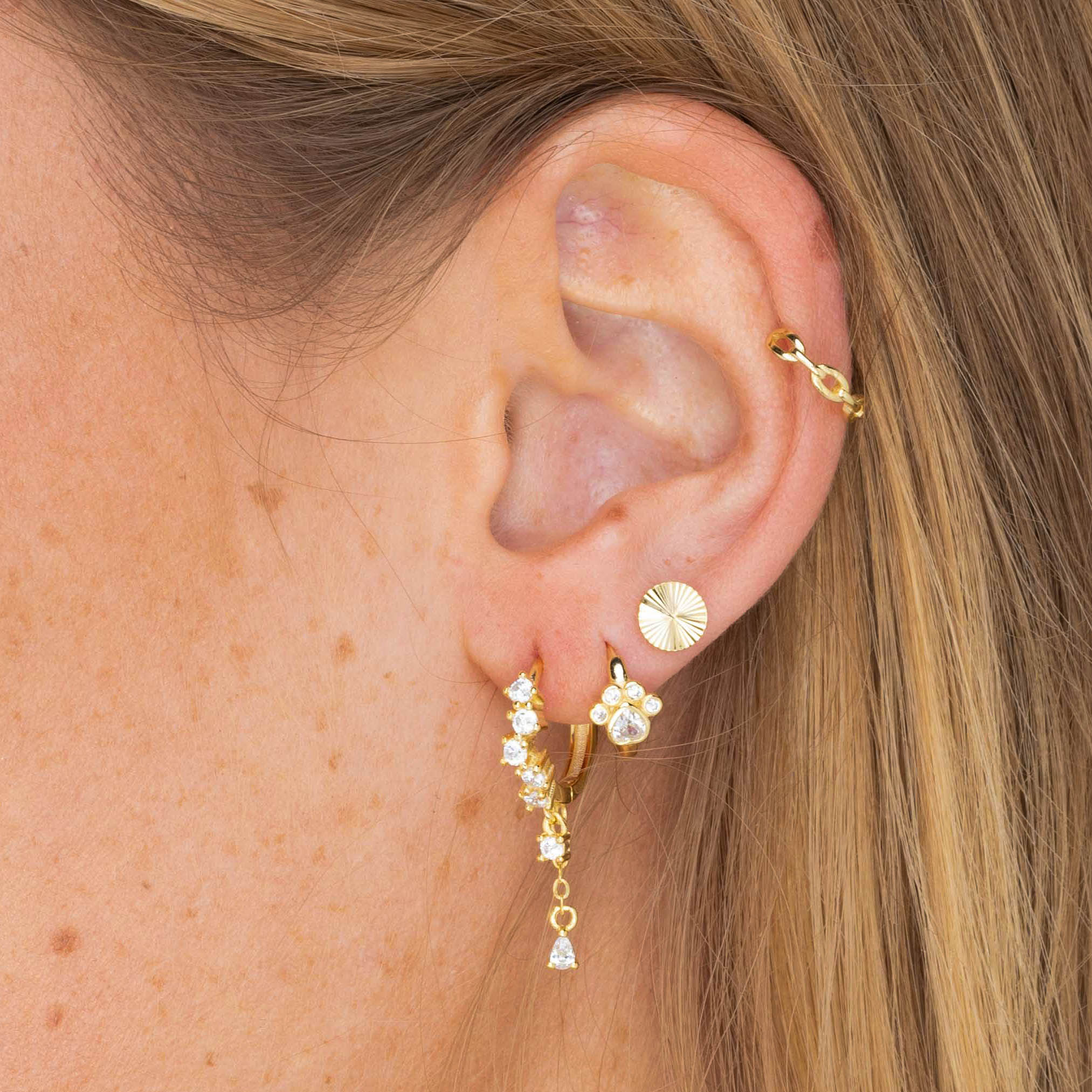 Aura Sapphire Huggie Earrings - Camile & Stone