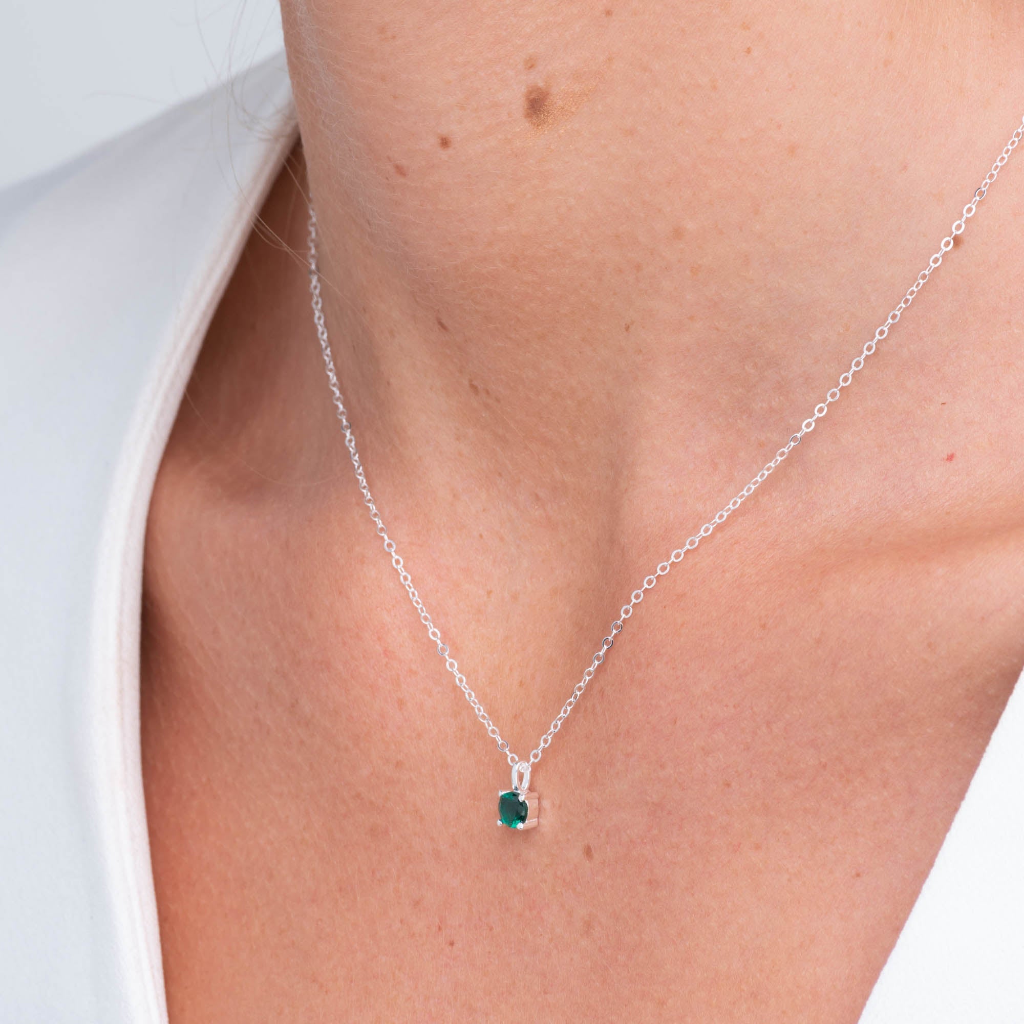 Classic Birthstone Necklace May - Camile & Stone