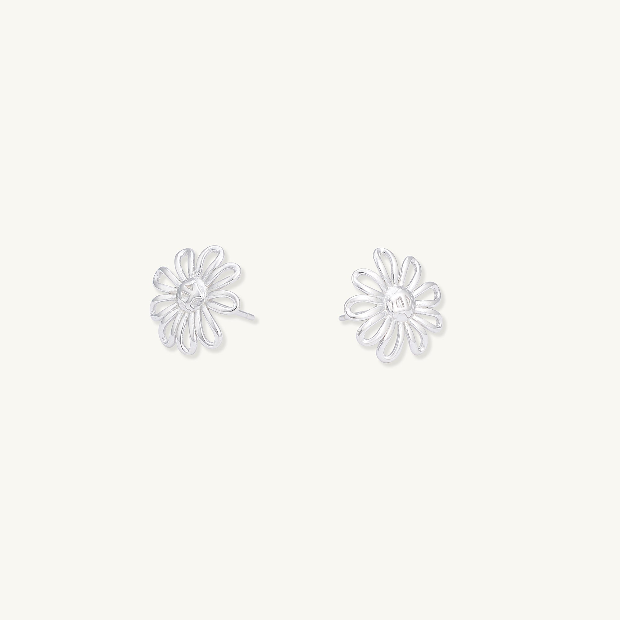 Daisy Flower Stud Earrings - Camile & Stone