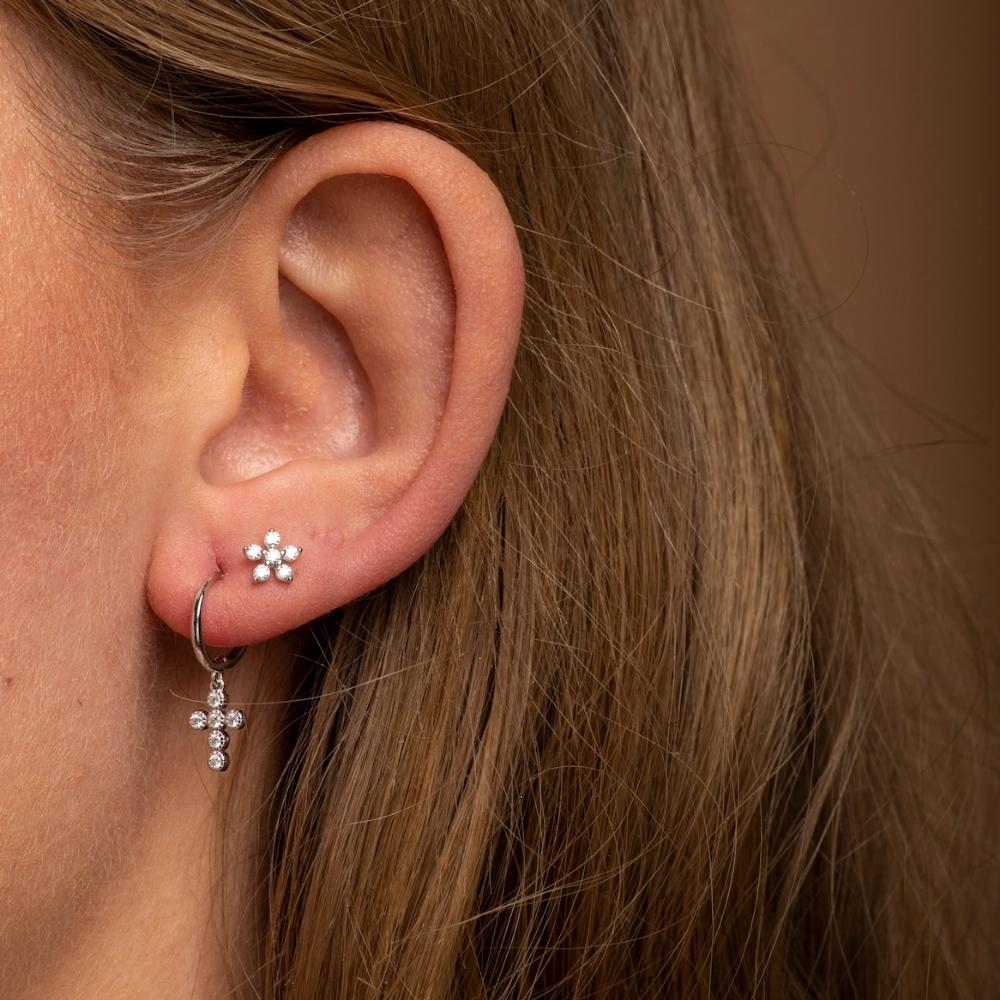 Flower Sapphire Stud Earrings - Camile & Stone