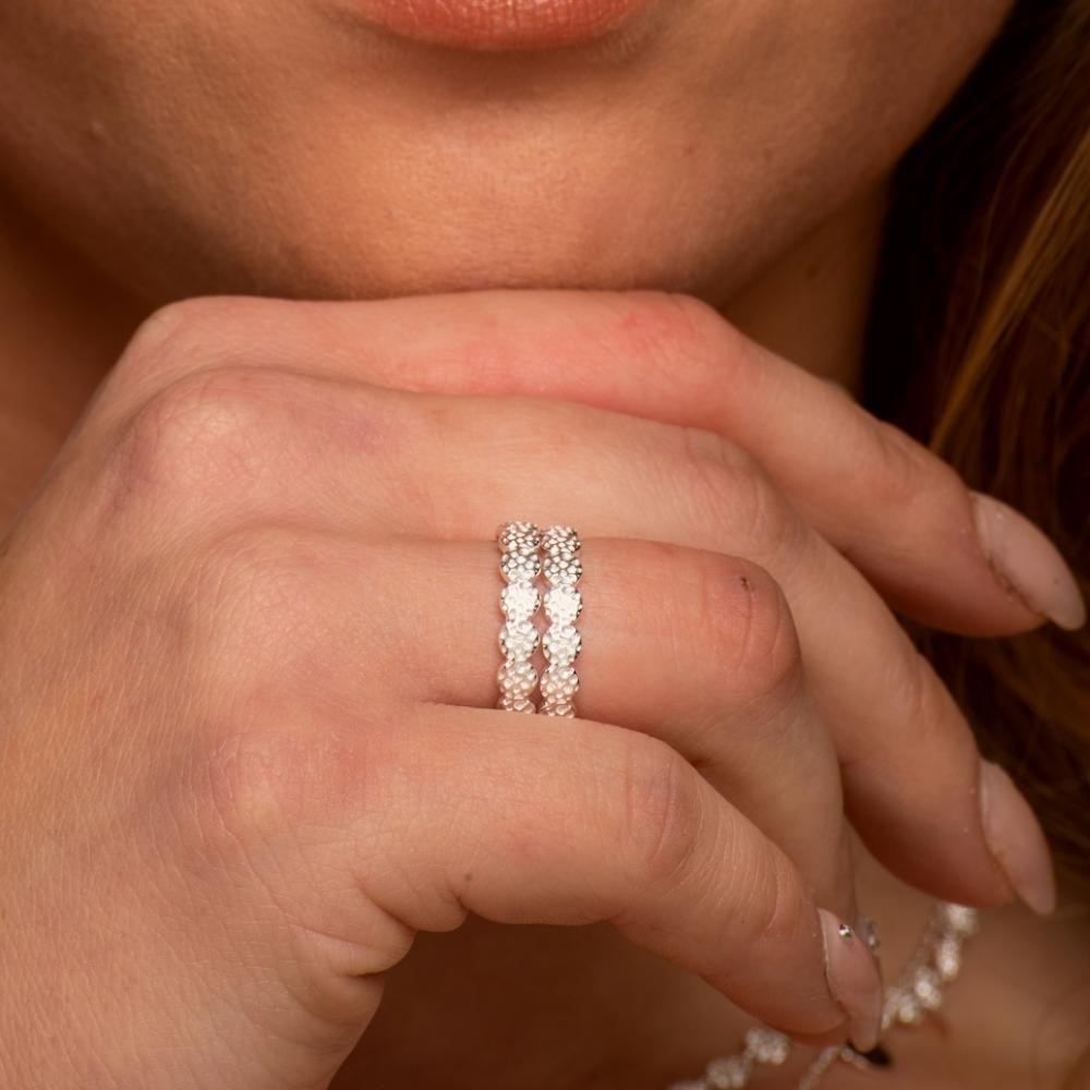 Molten Circular Hammered Ring - Camile & Stone