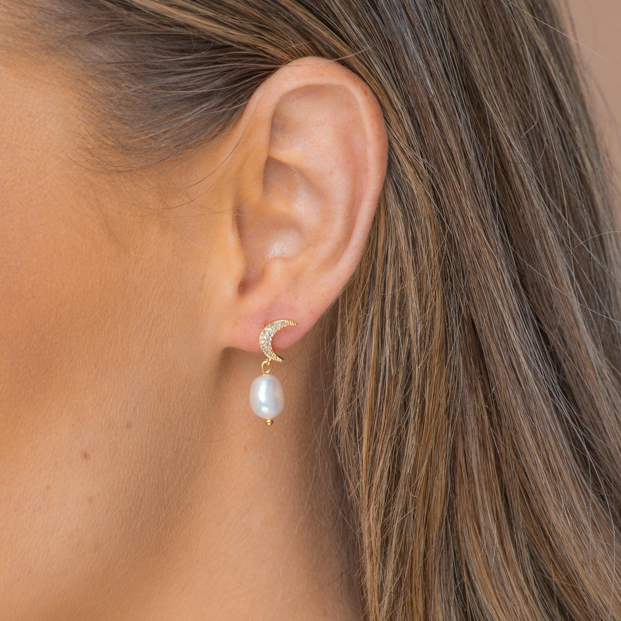 Moon & Stars Mismatch Pearl Earrings - Camile & Stone