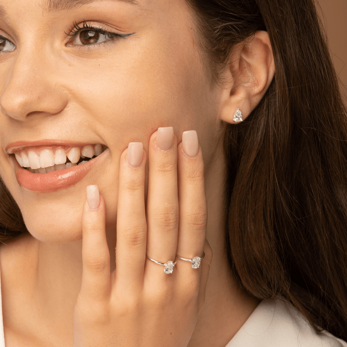 Oval Sapphire Band Ring - Camile & Stone