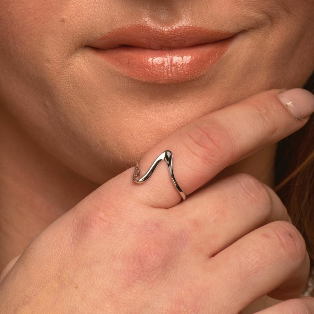 Thin Wave Open Adjustable Ring - Camile & Stone