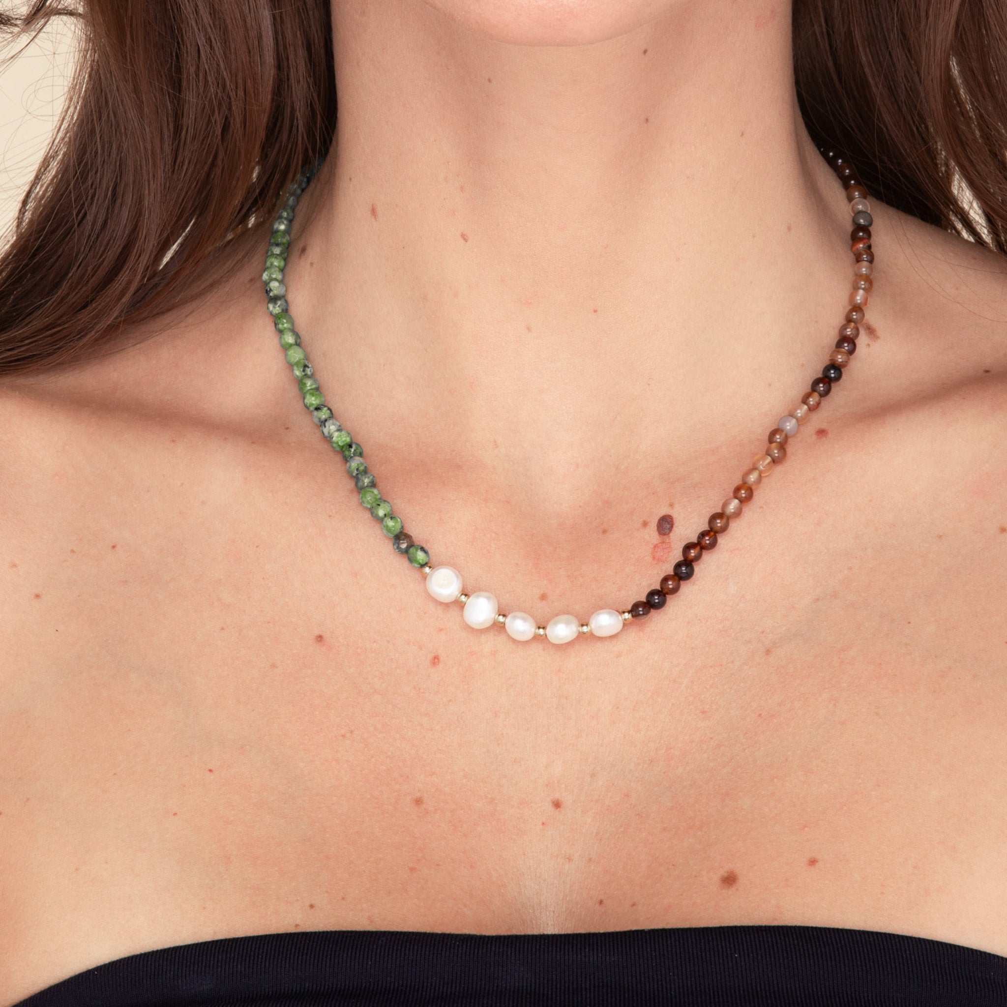 Emerald Stone Pearl Necklace