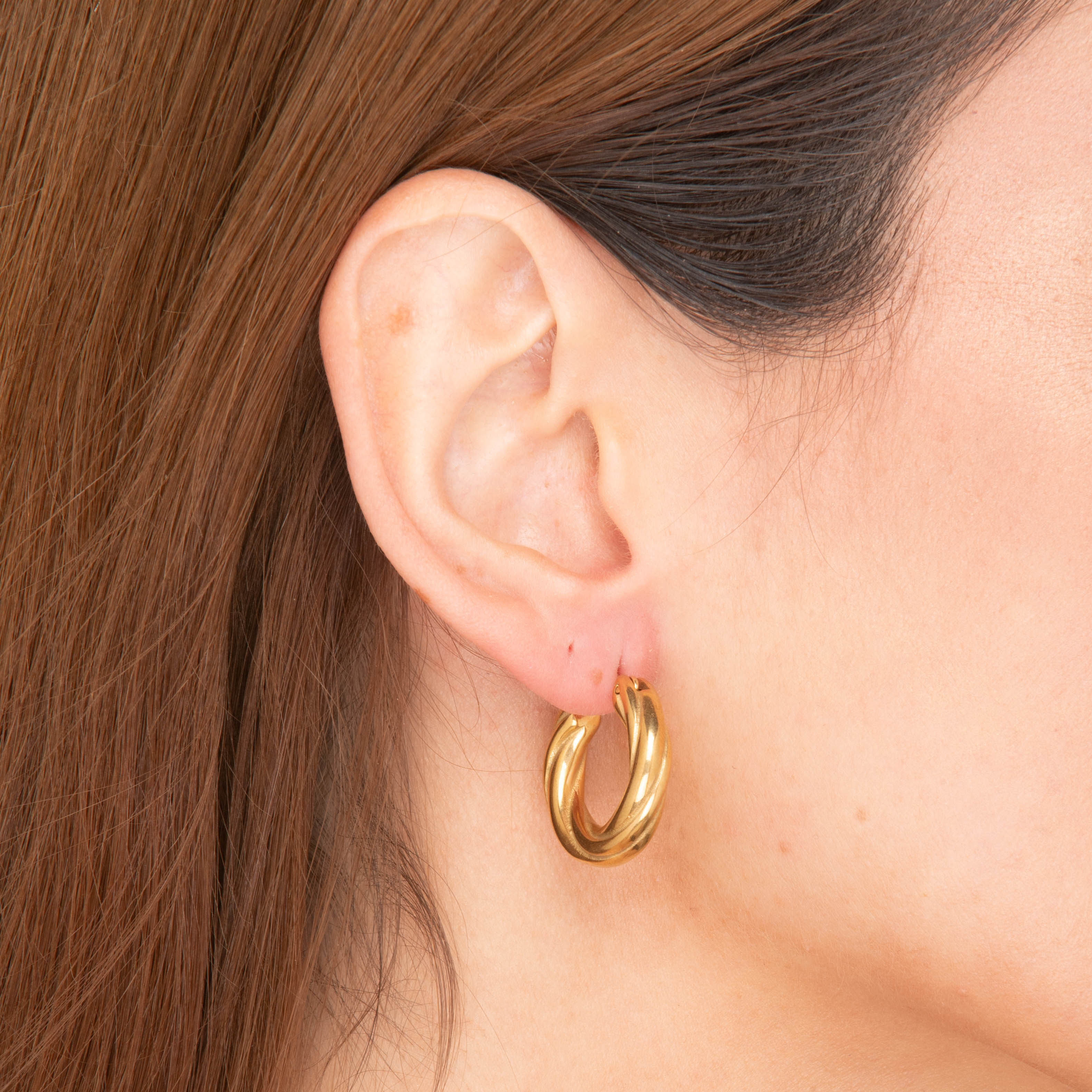 Amalia Twist Hoop Earrings