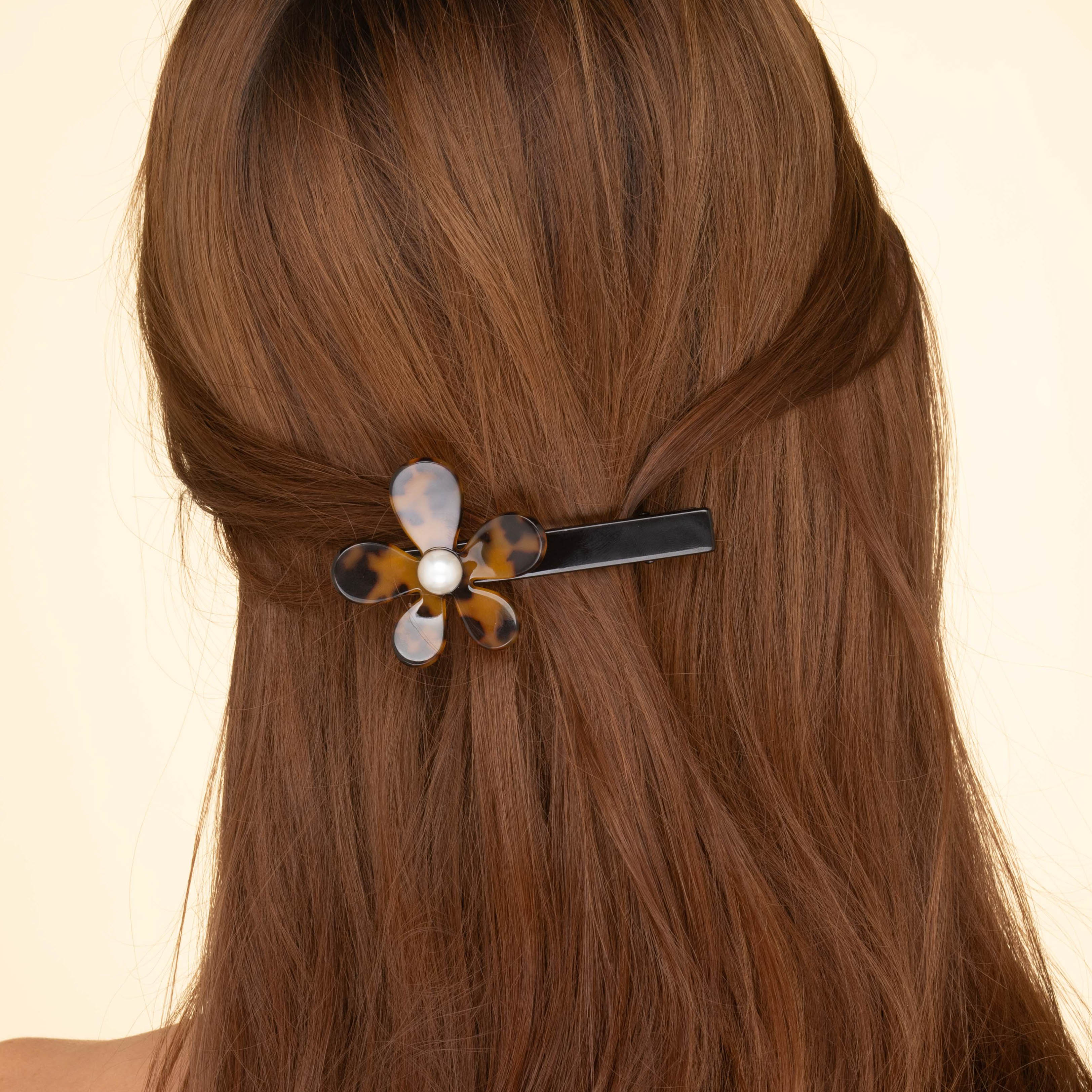 Daisy Classic Tortoiseshell Pearl French Hair Clip