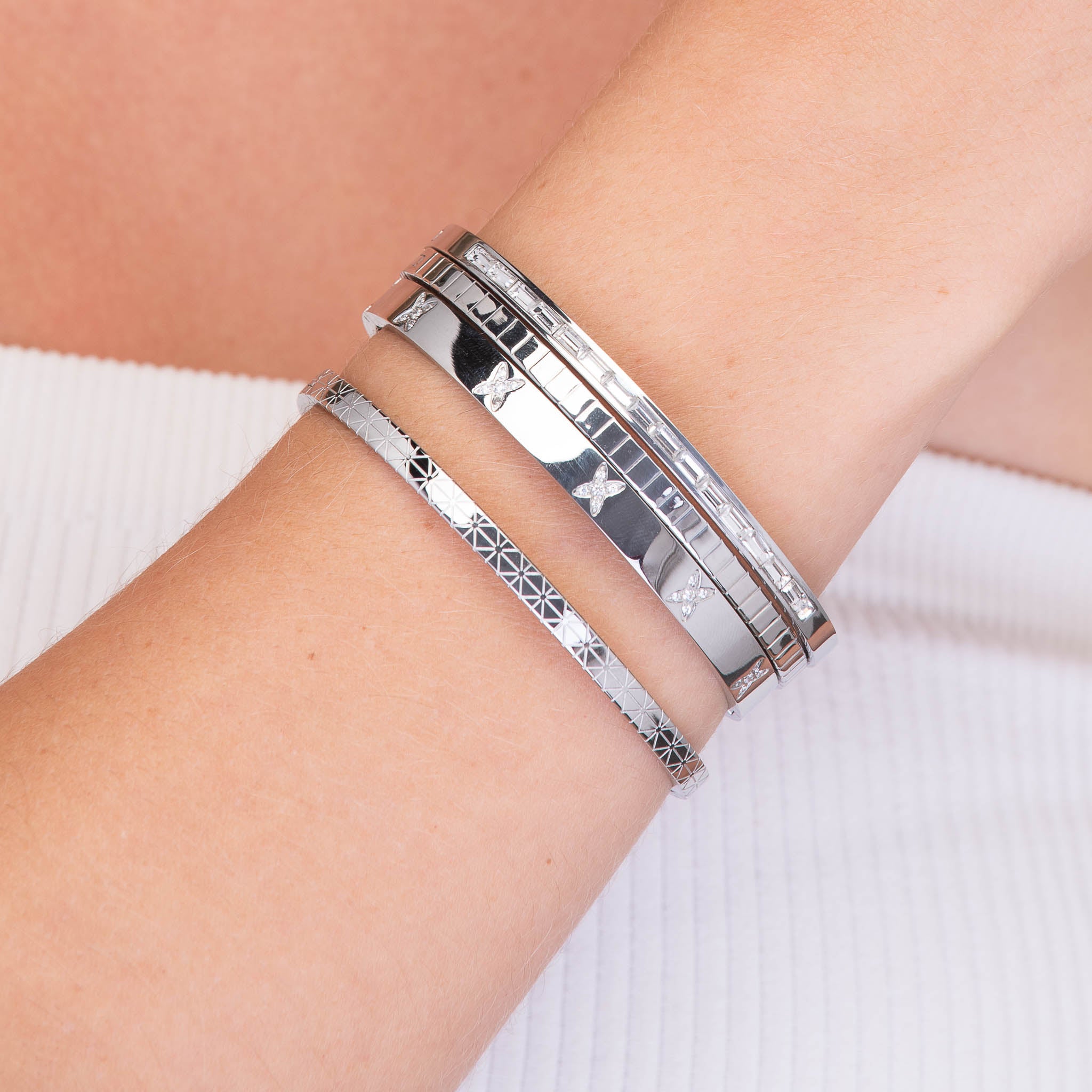 Ridges Hinged Bangle Bracelet