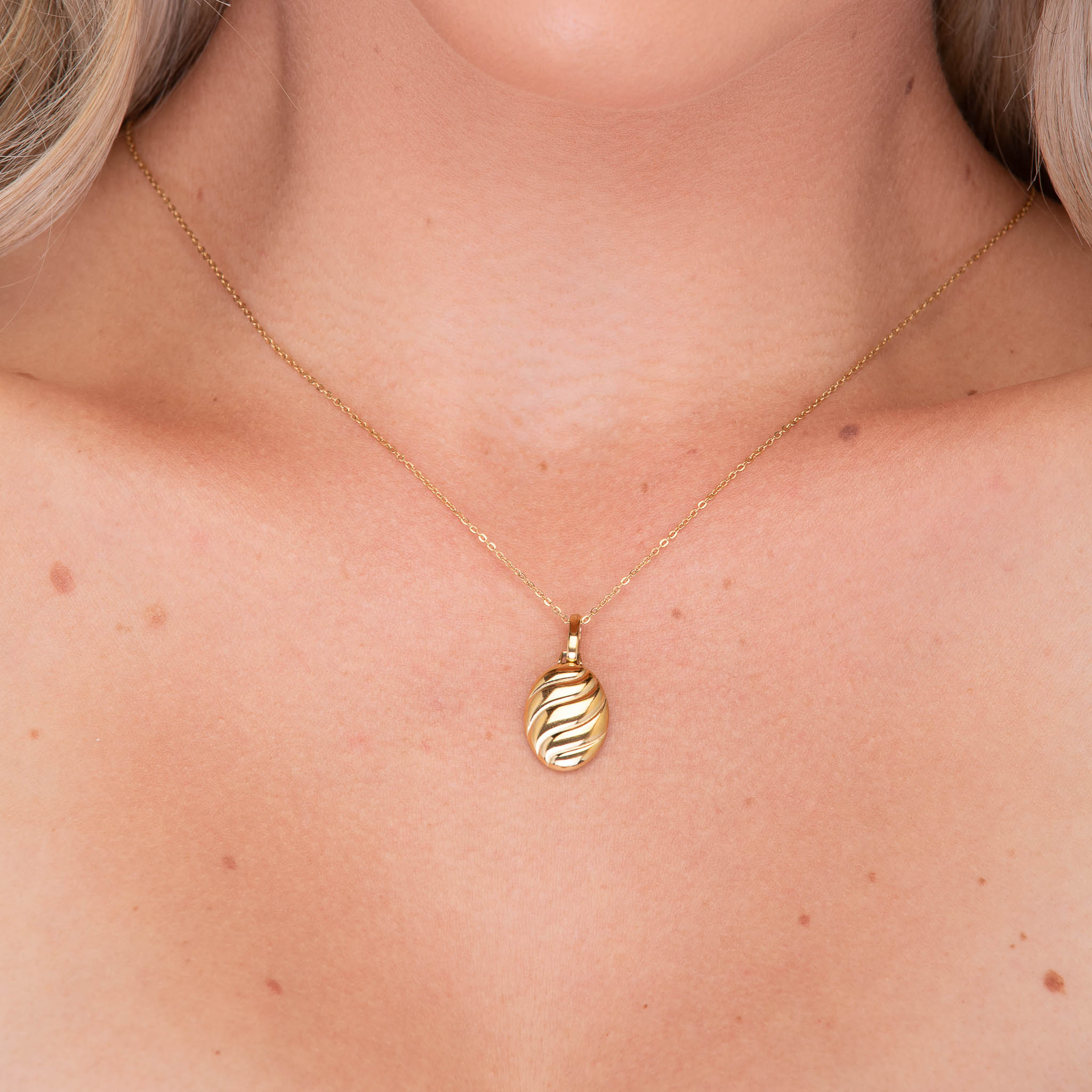 Croissant Dome Oval Necklace