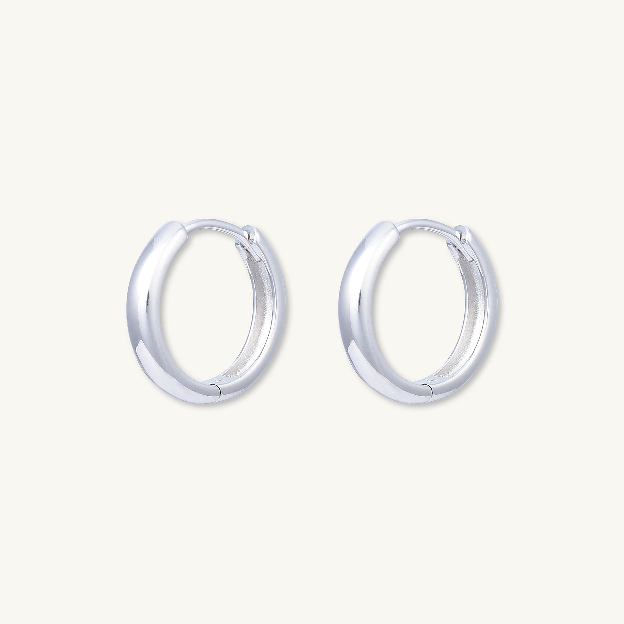 Basic Medium Huggie Hoop Earrings