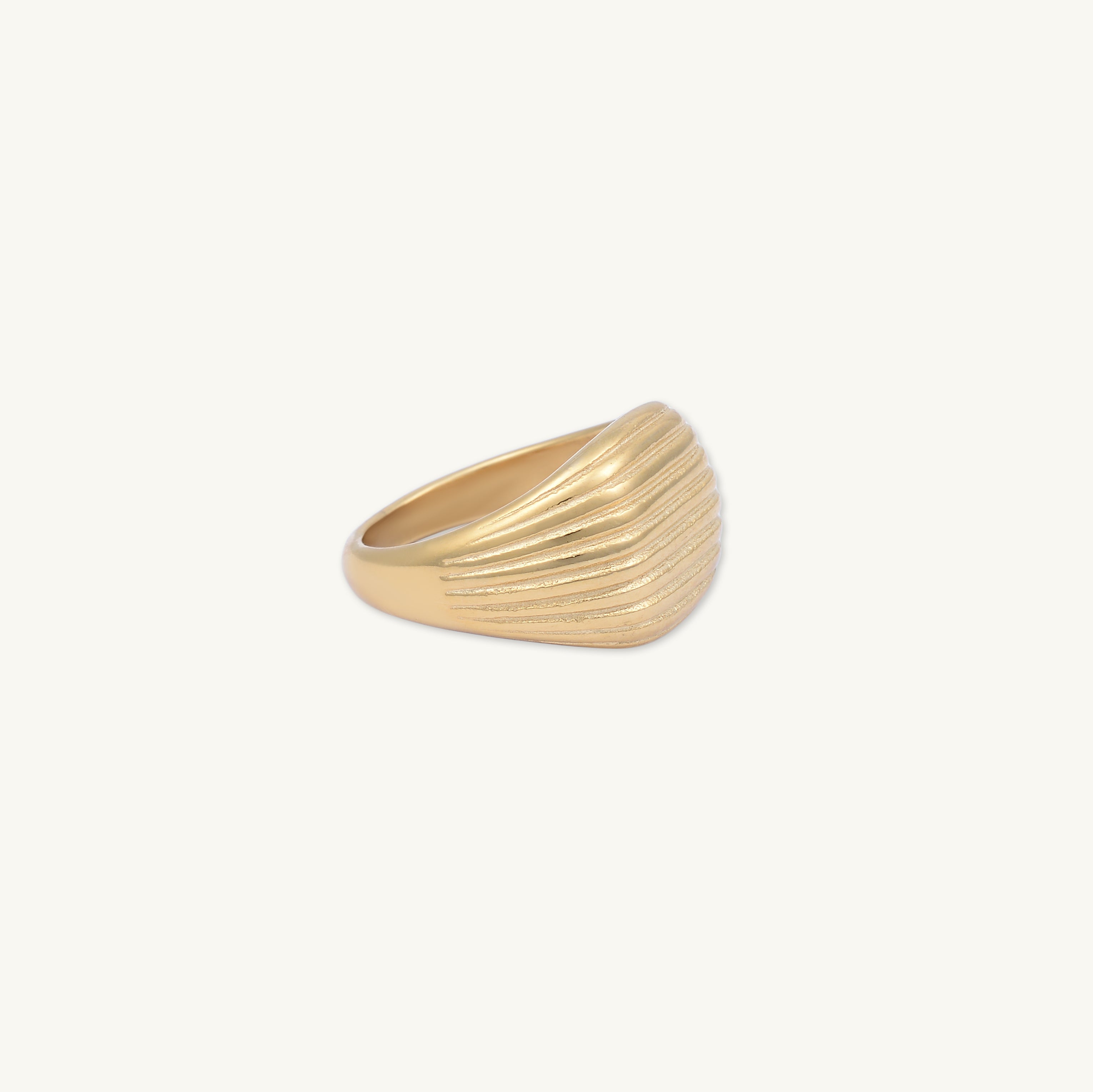 Statement Ribbed Dome Ring