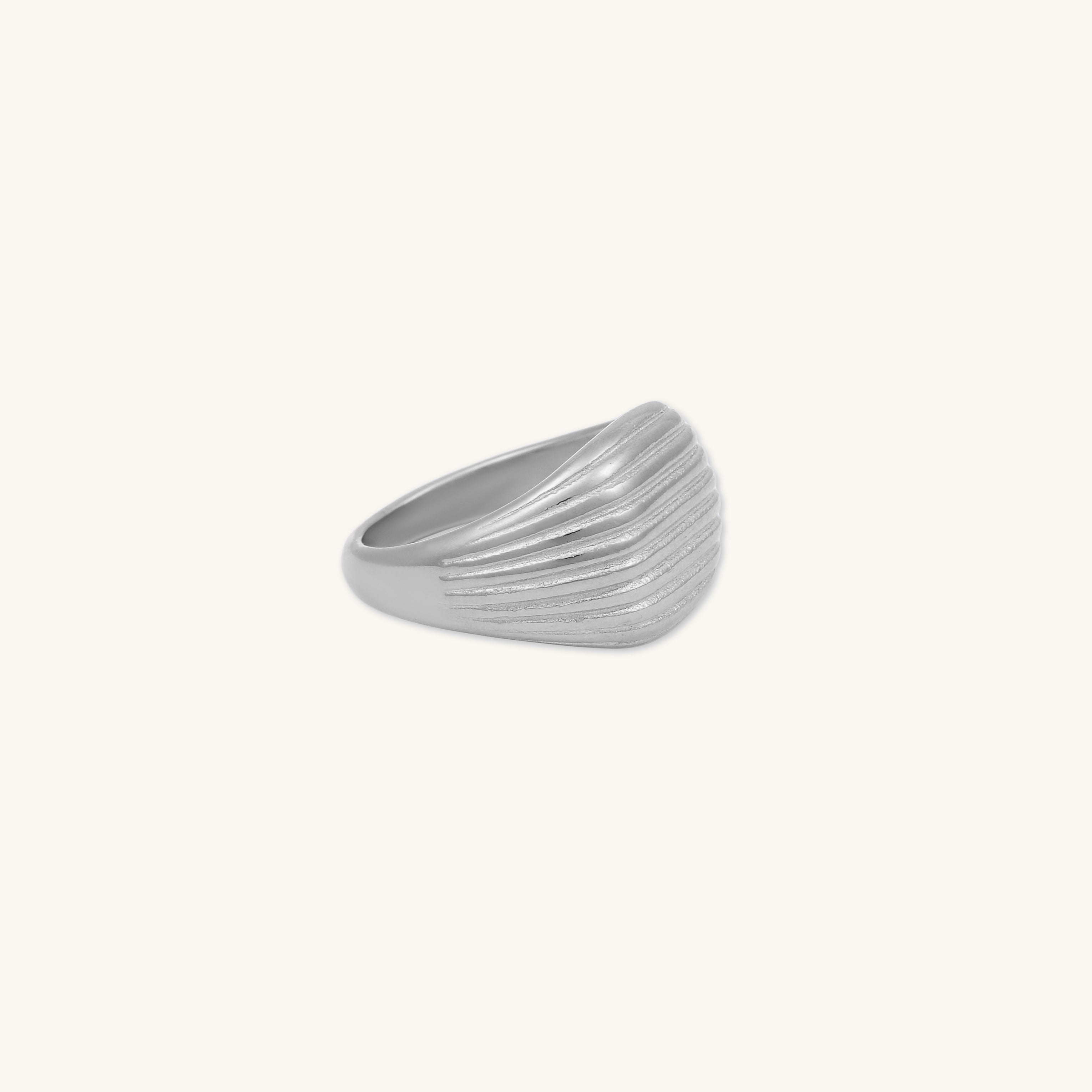 Statement Ribbed Dome Ring