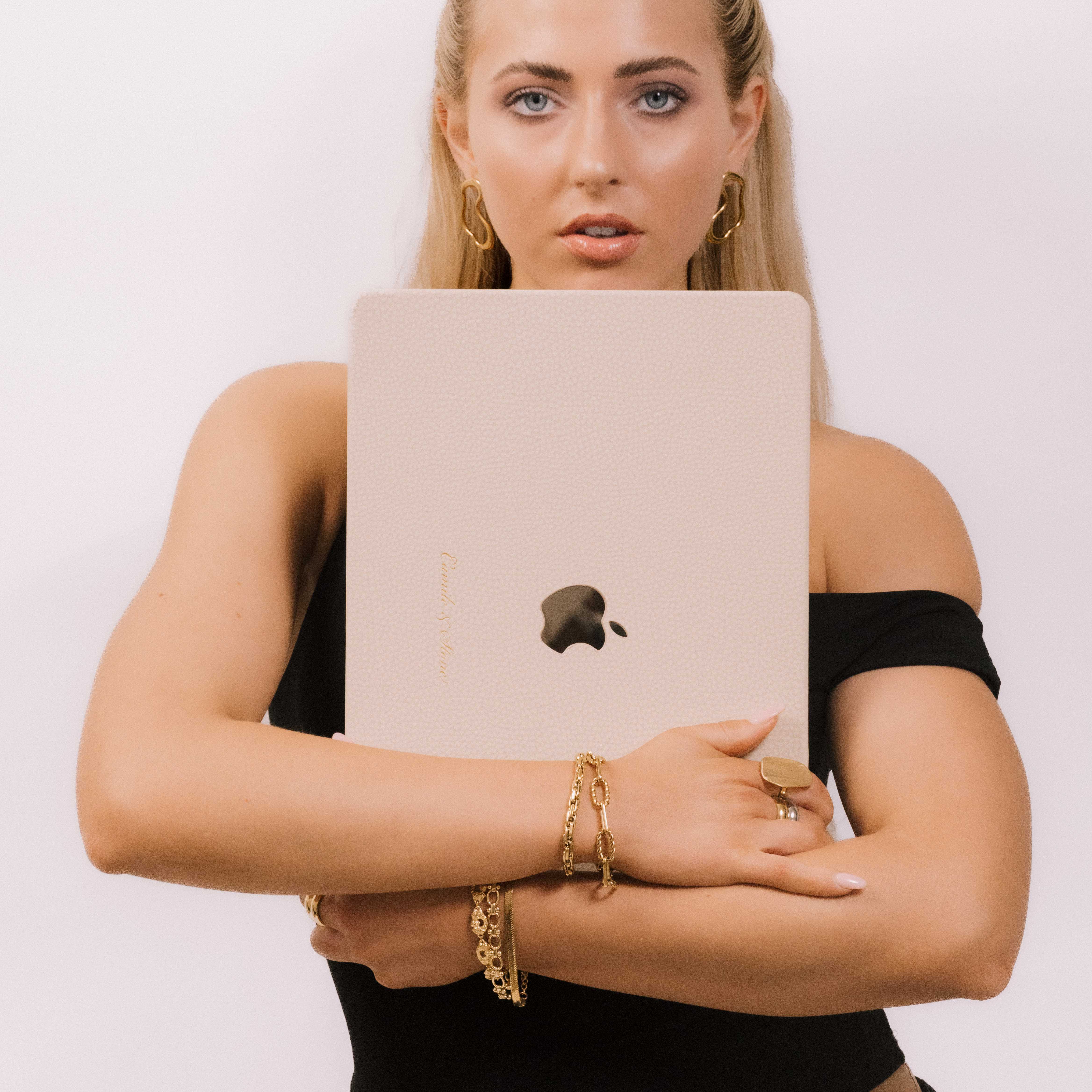 Beige Pebble Laptop Case [PRE-ORDER]