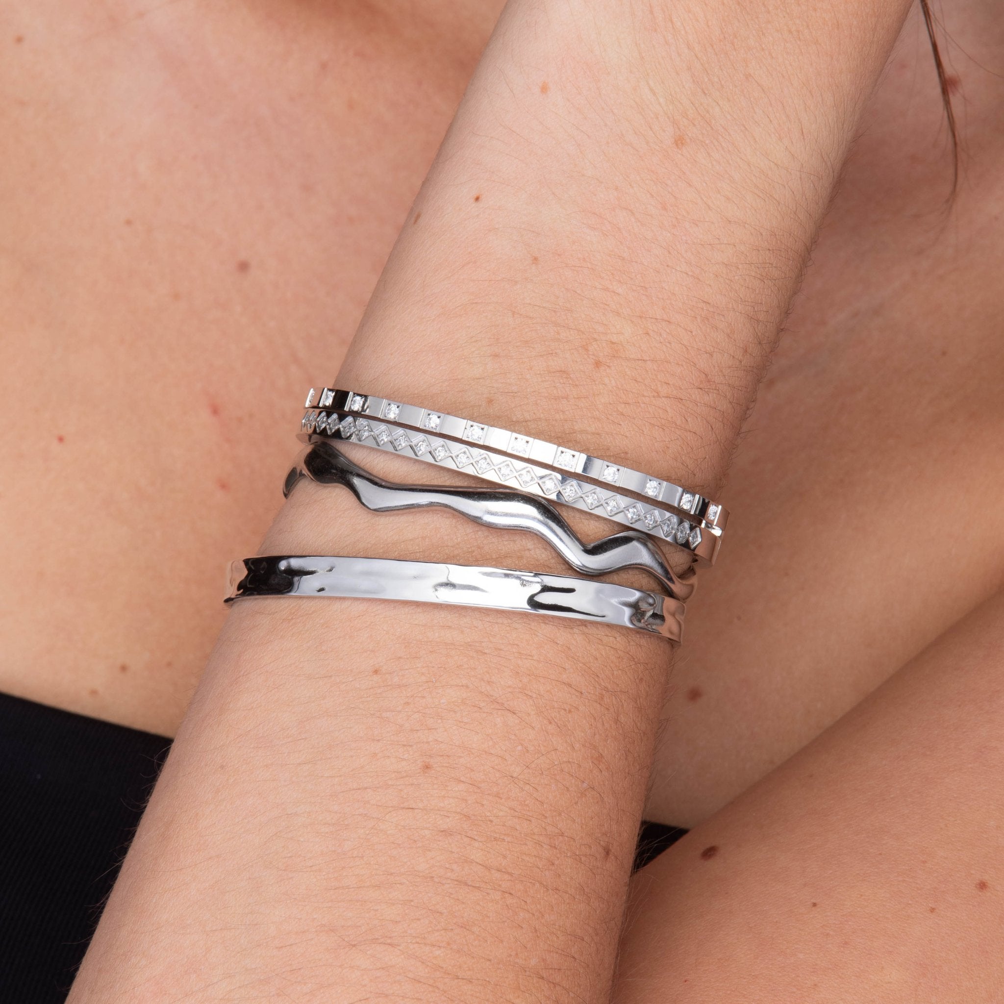 Florence Sapphire Hinged Bangle Bracelet - Camile & Stone